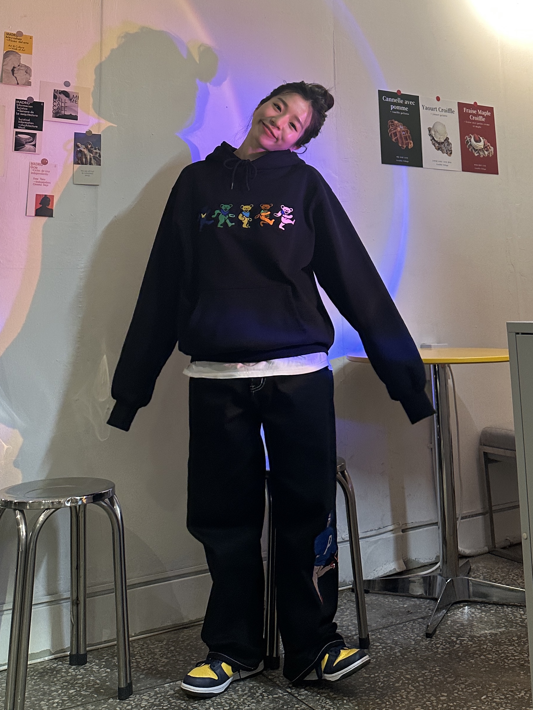 Thisisneverthat x Grateful Dead Dancing Bears Hoodie Black, Palace Handbag Baggies Jean Black - 21SS 착용 스타일 - 1