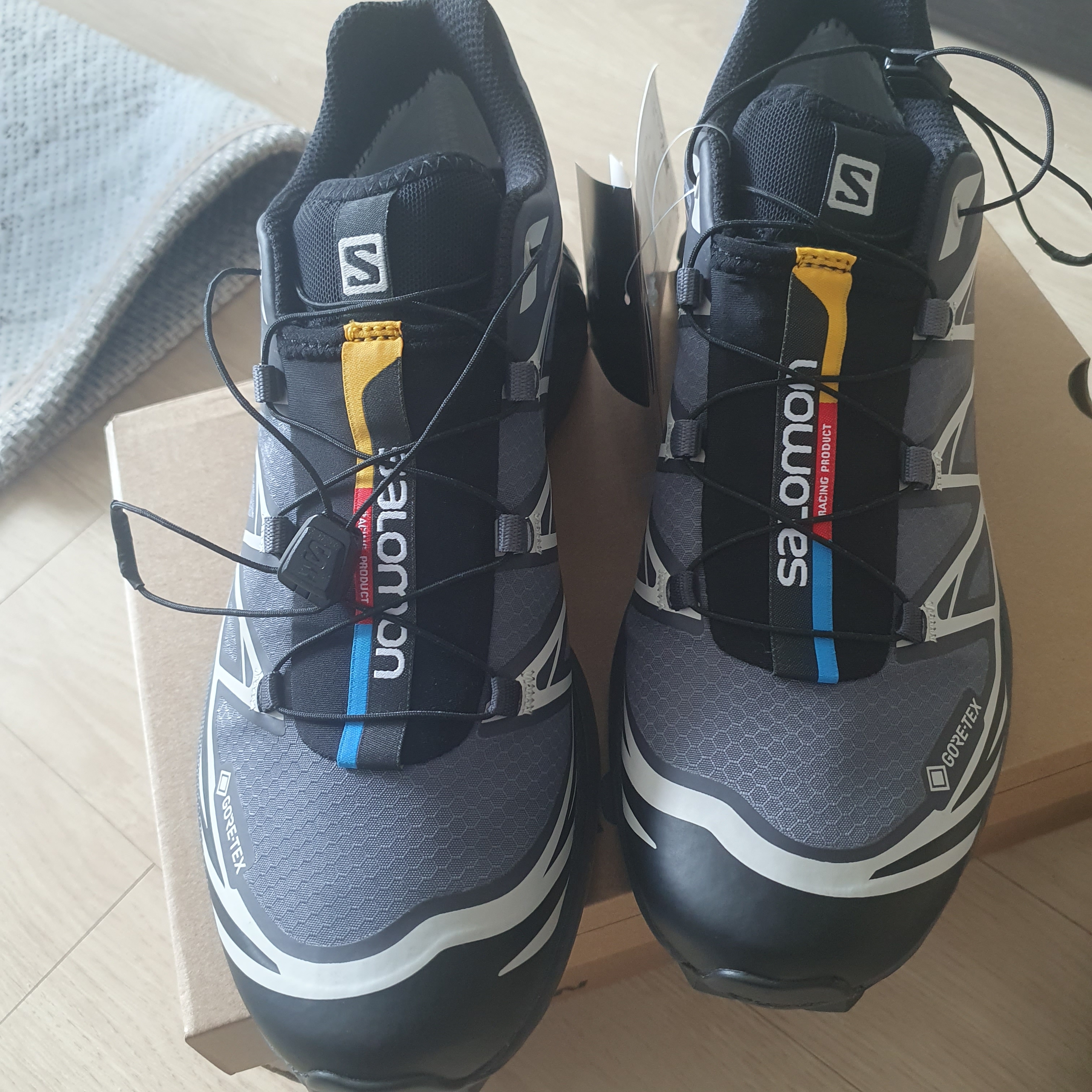 Salomon XT-6 Gore-Tex Black Ebony 착용 스타일 - 2