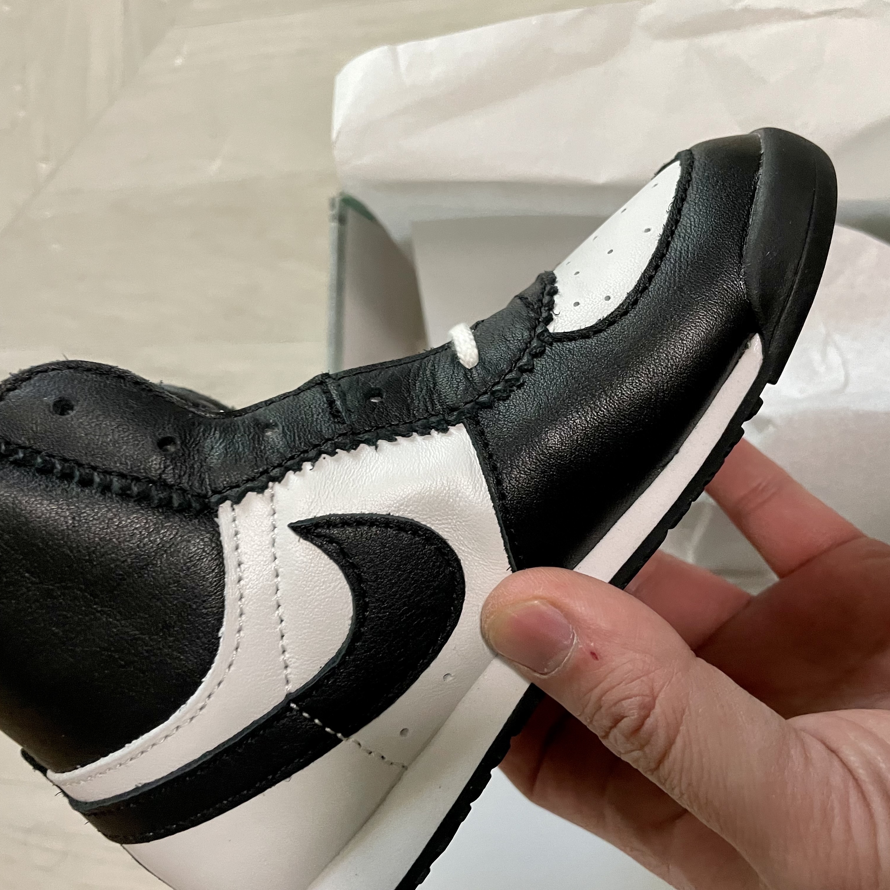 (TD) Jordan 1 High 85 Black White 착용 스타일 - 3