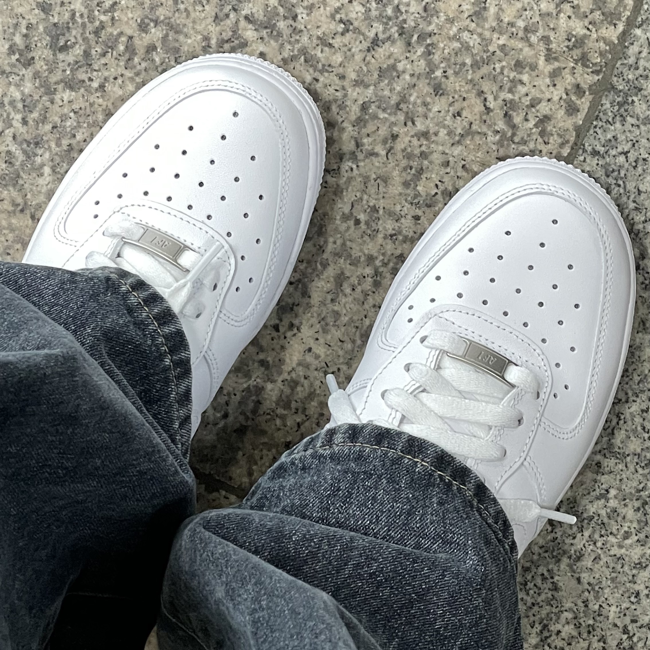 (W) Nike Air Force 1 '07 Low White 착용 스타일