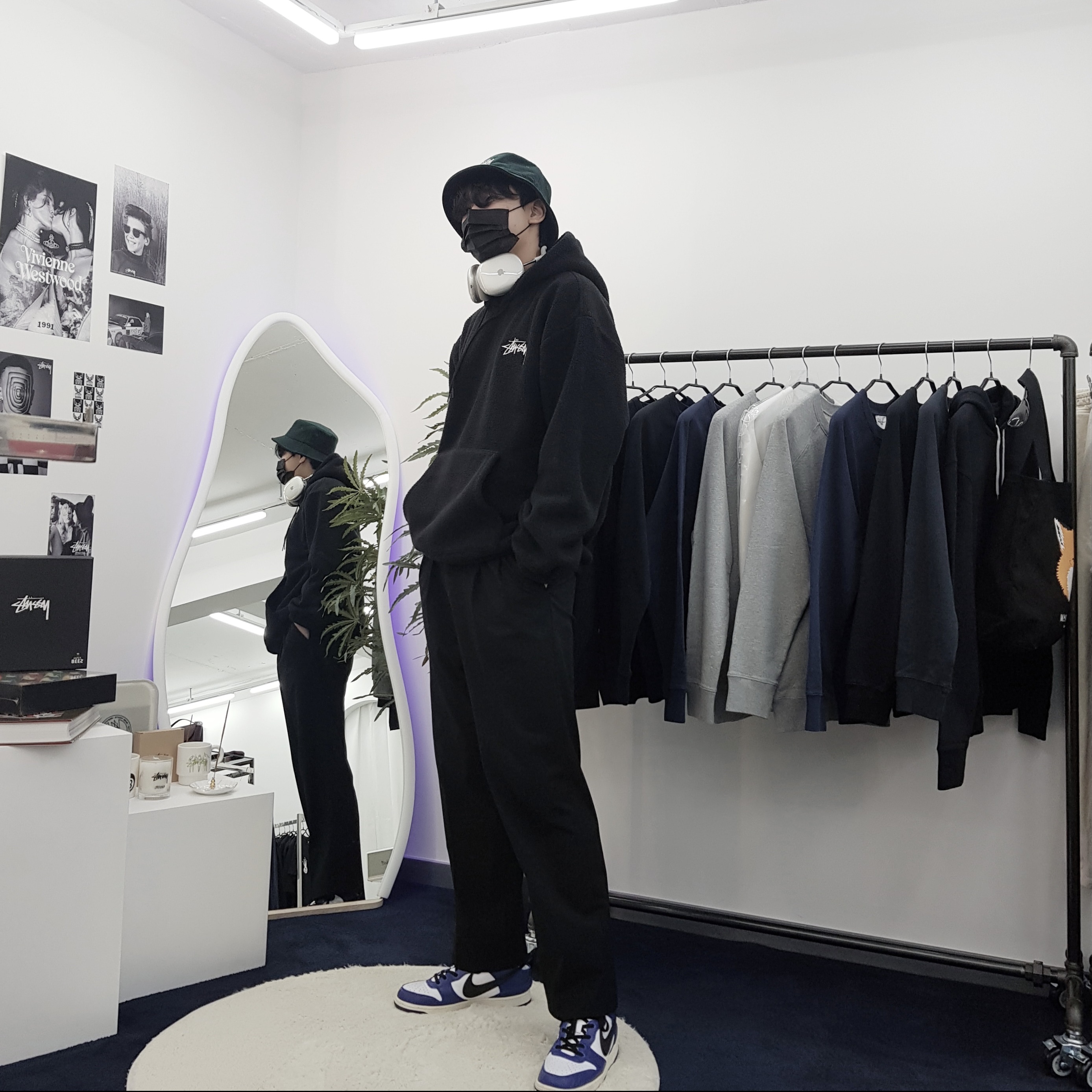 Apple AirPods Max Lightning Silver (Korean Ver.), Nike x Ambush Dunk High Deep Royal Blue 착용 스타일