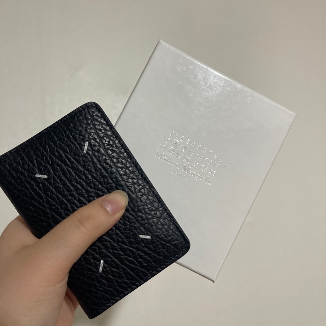 Maison Margiela Bovine Leather Card Holder Black 착용 스타일