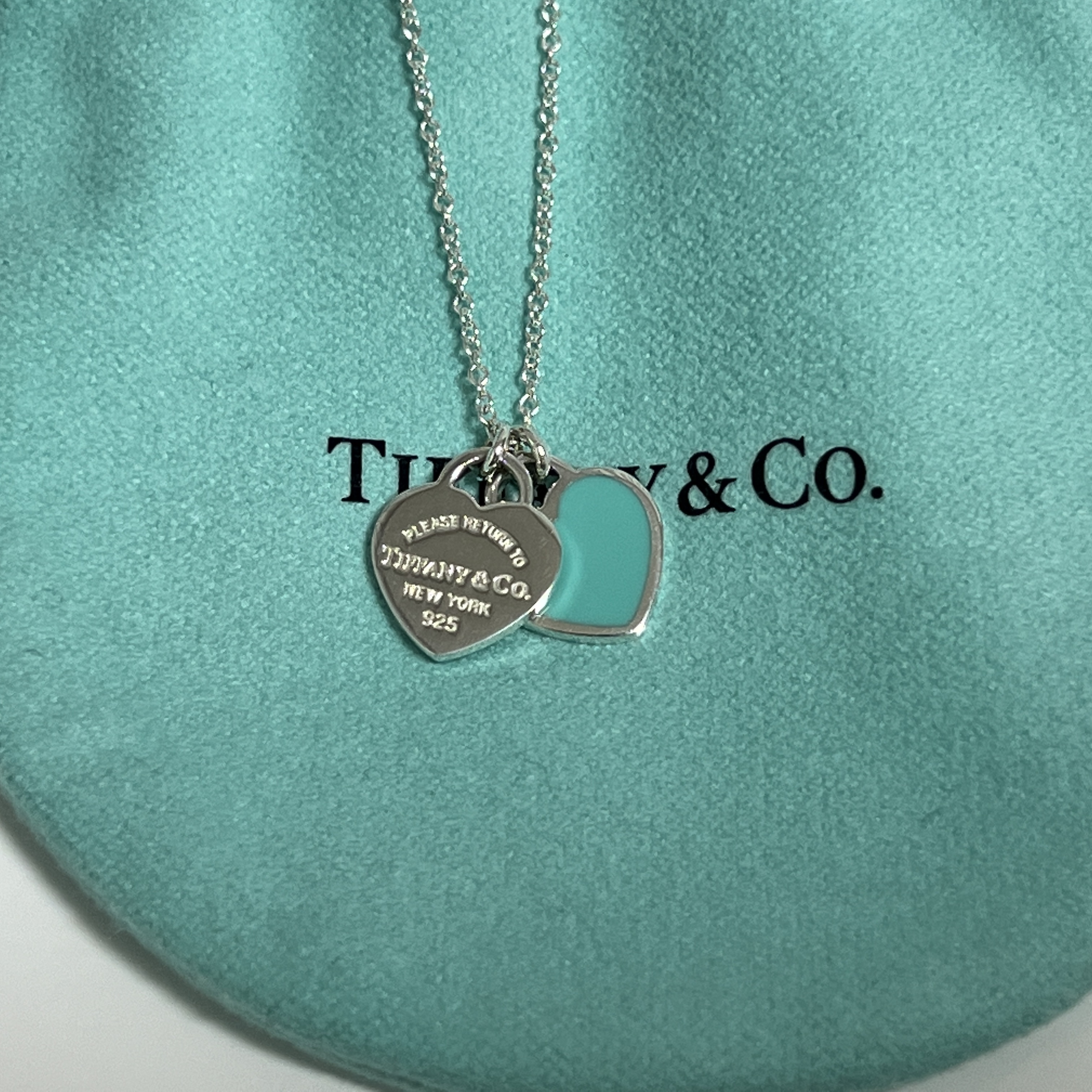 Tiffany & Co. Return To Tiffany Blue Double Heart Tag Pendant Mini Silver 착용 스타일 - 3