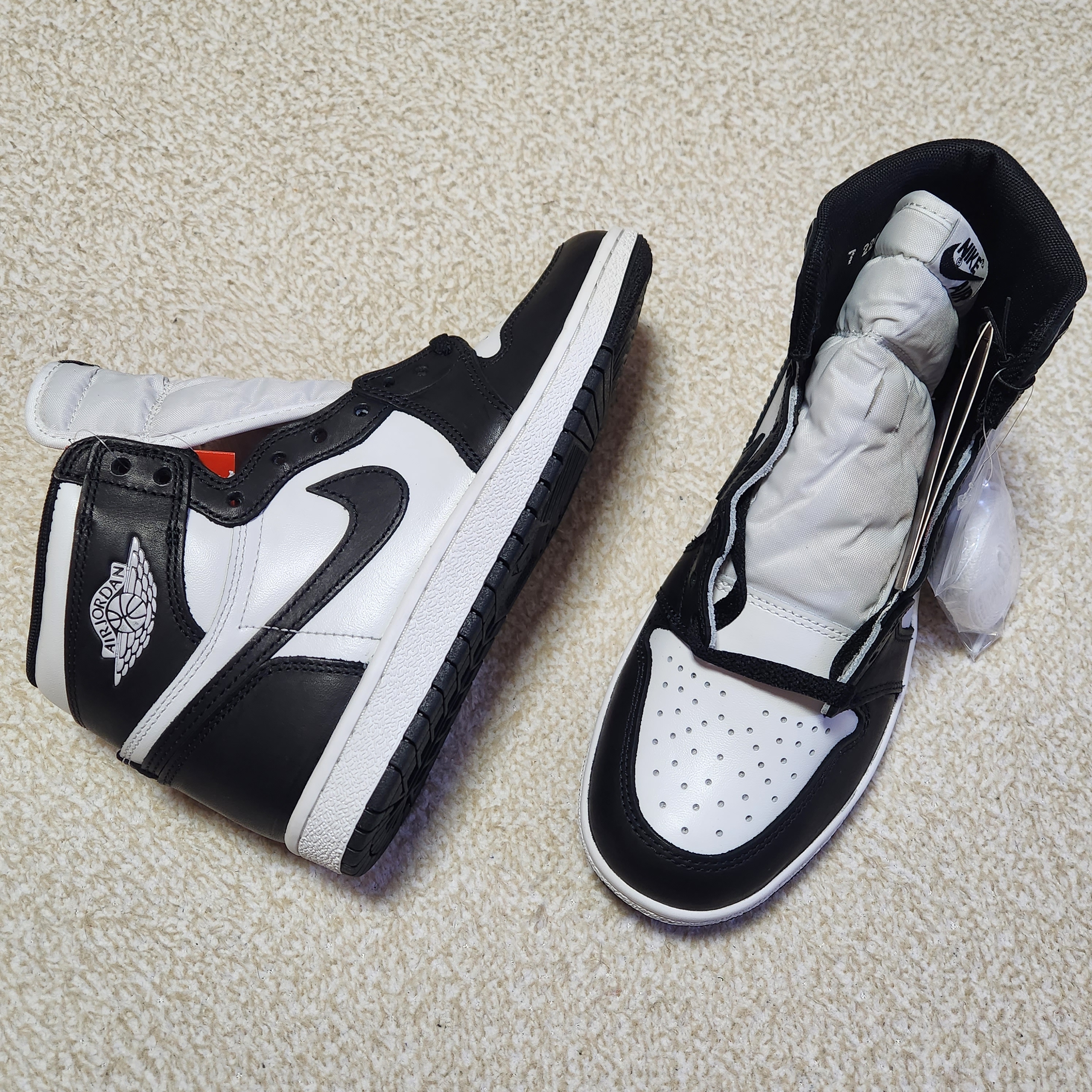 Jordan 1 High 85 Black White 착용 스타일 - 1