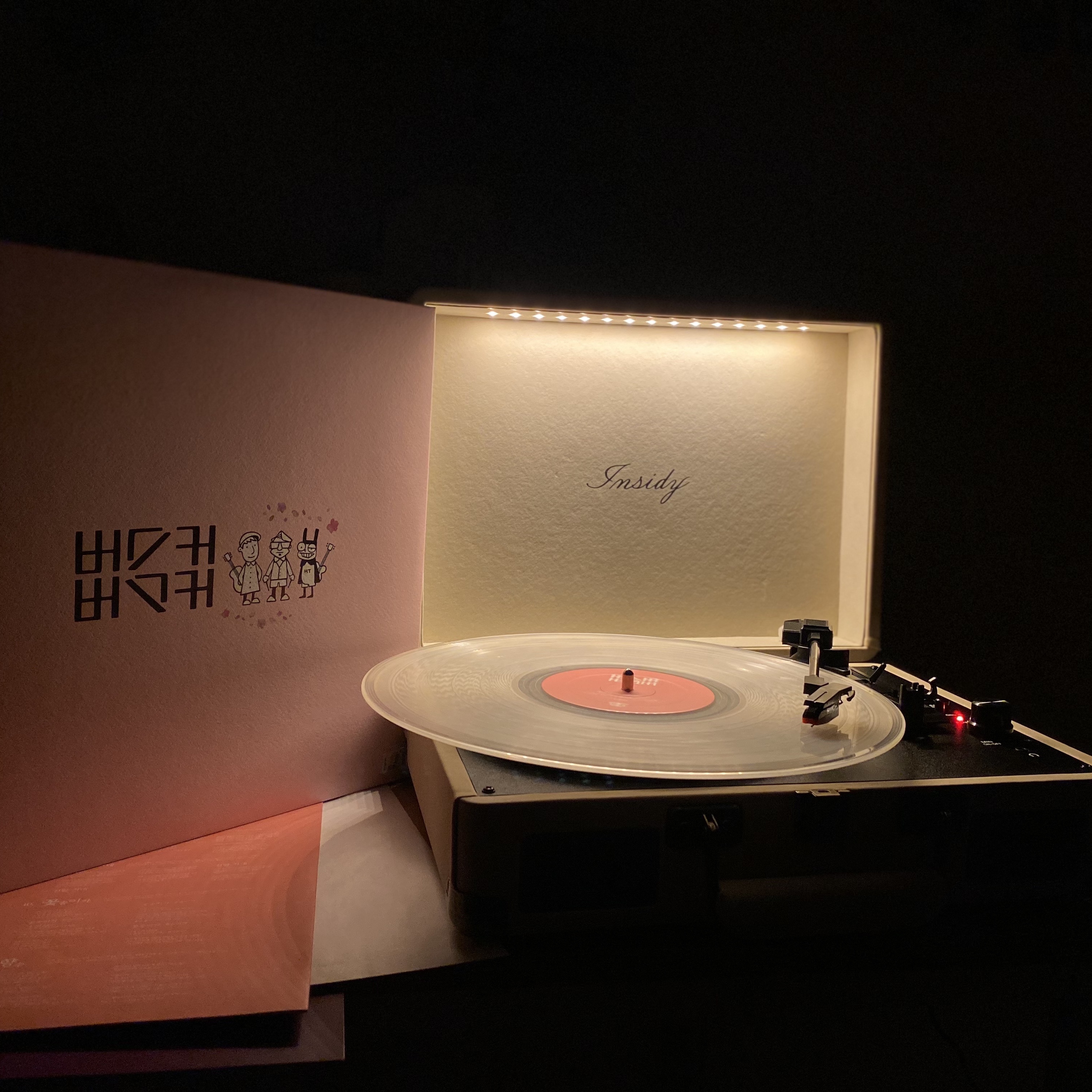 Busker Busker 1st Album + 1st Wrap Up Album (2LP) 착용 스타일 - 1