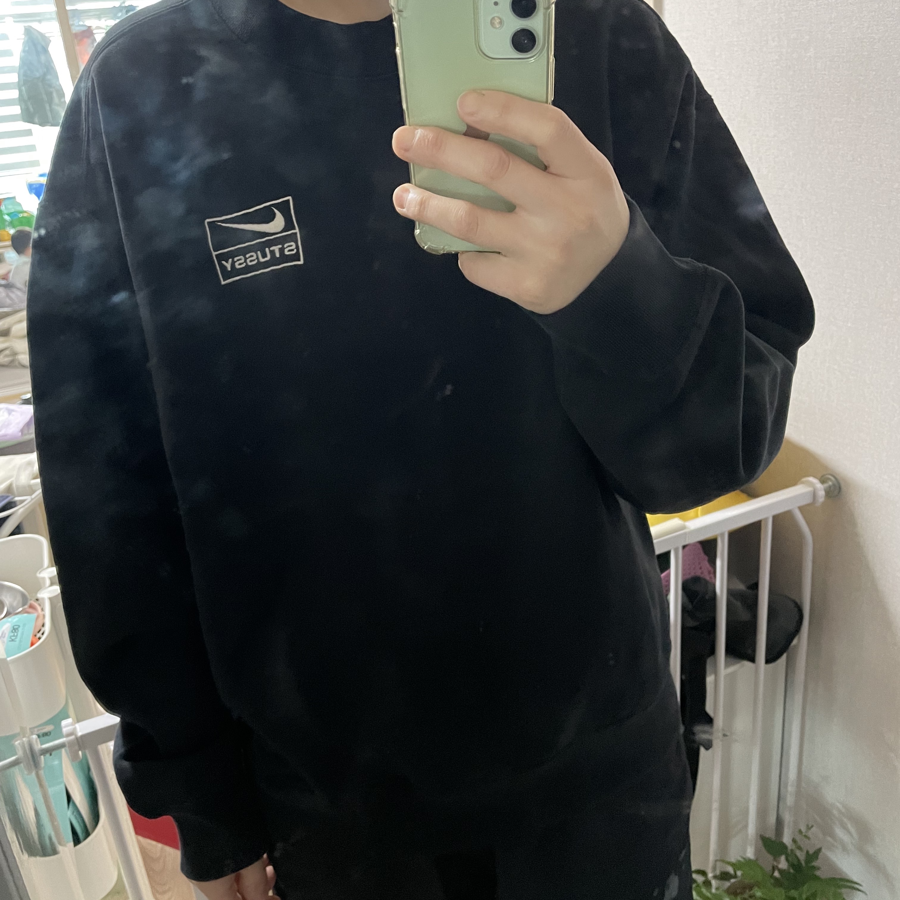 Nike x Stussy NRG Washed Fleece Crewneck Black (DO5310-010) 착용 스타일