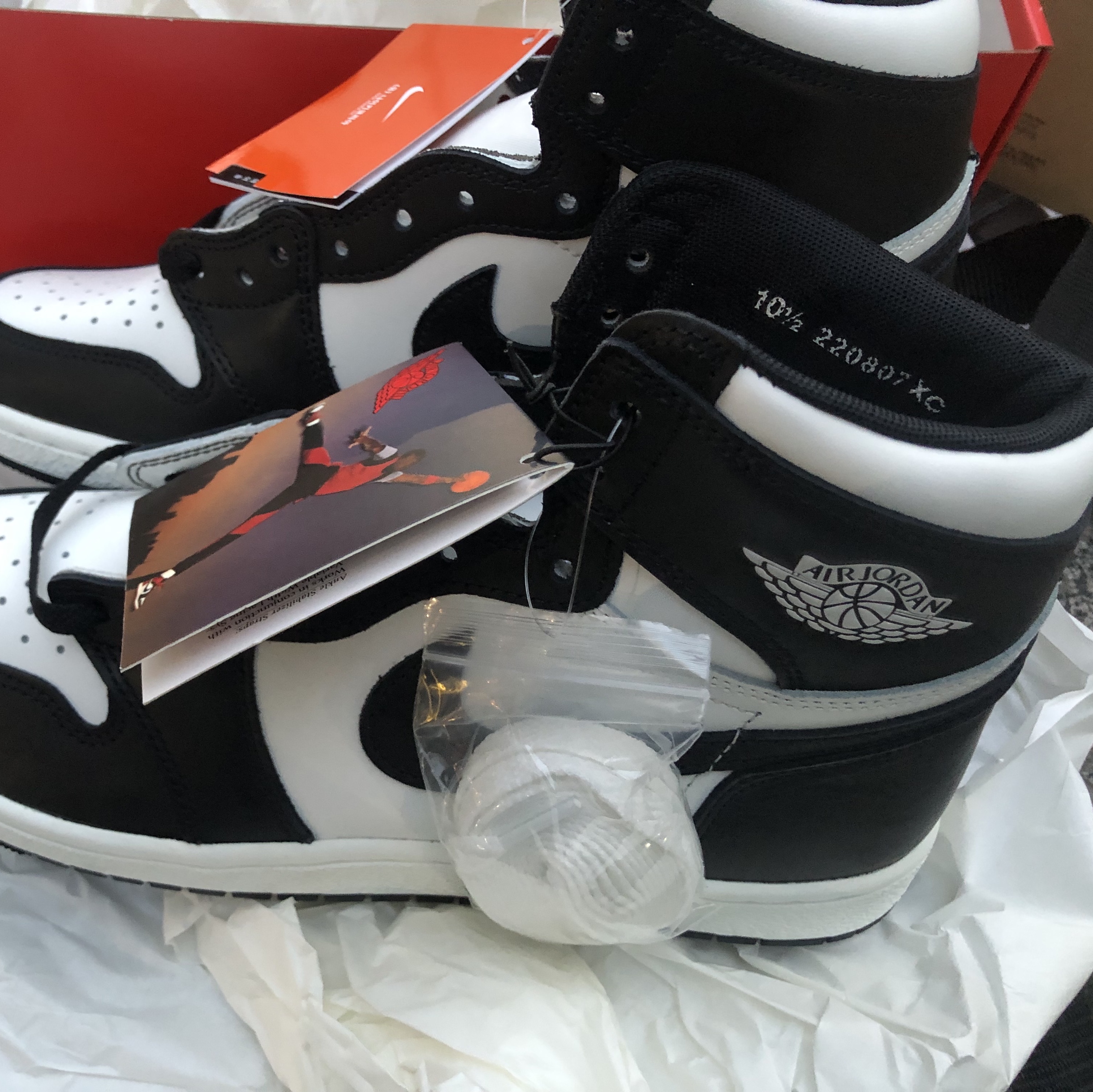 Jordan 1 High 85 Black White 착용 스타일