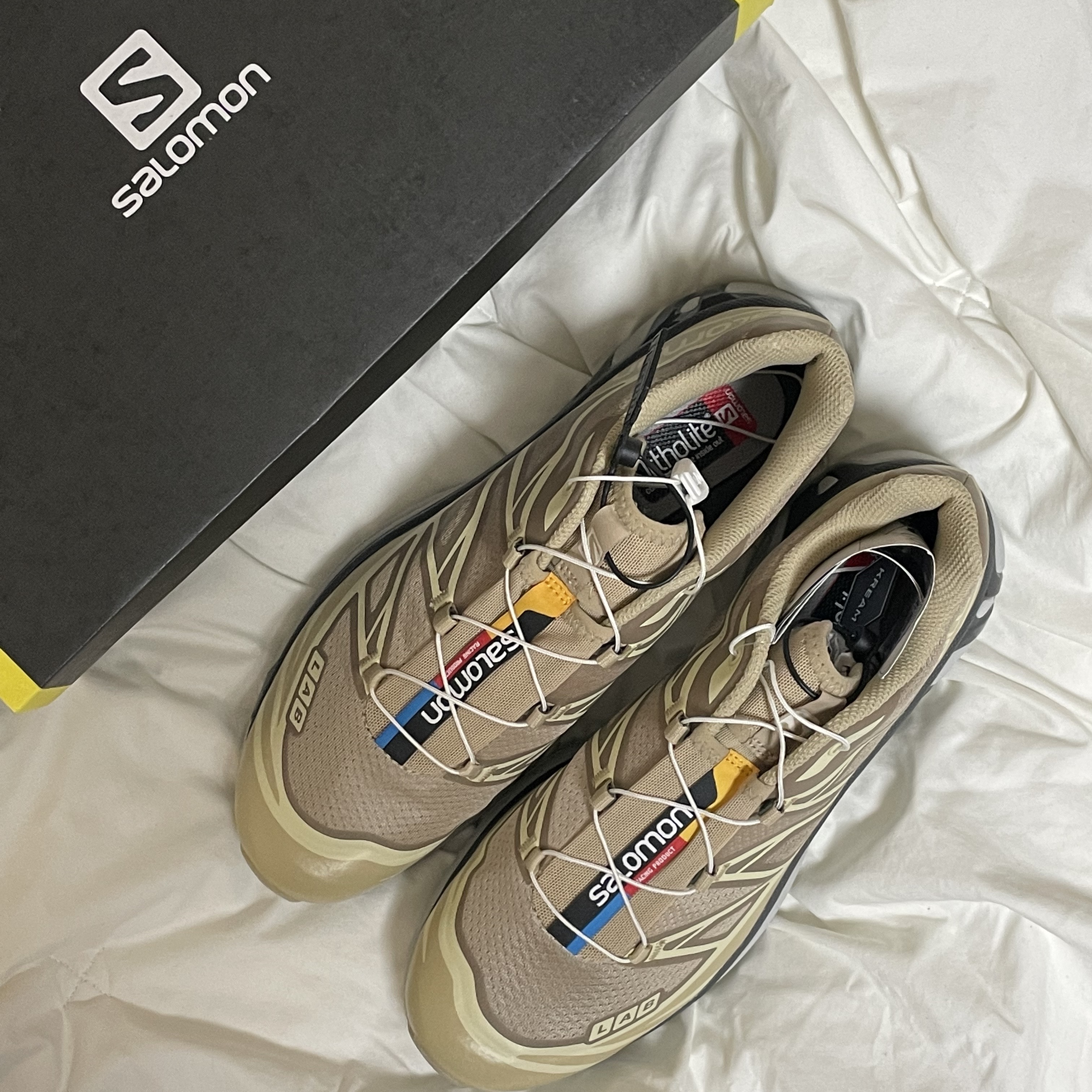 Salomon XT-6 Clear Safari Vanila Ice 착용 스타일 - 1