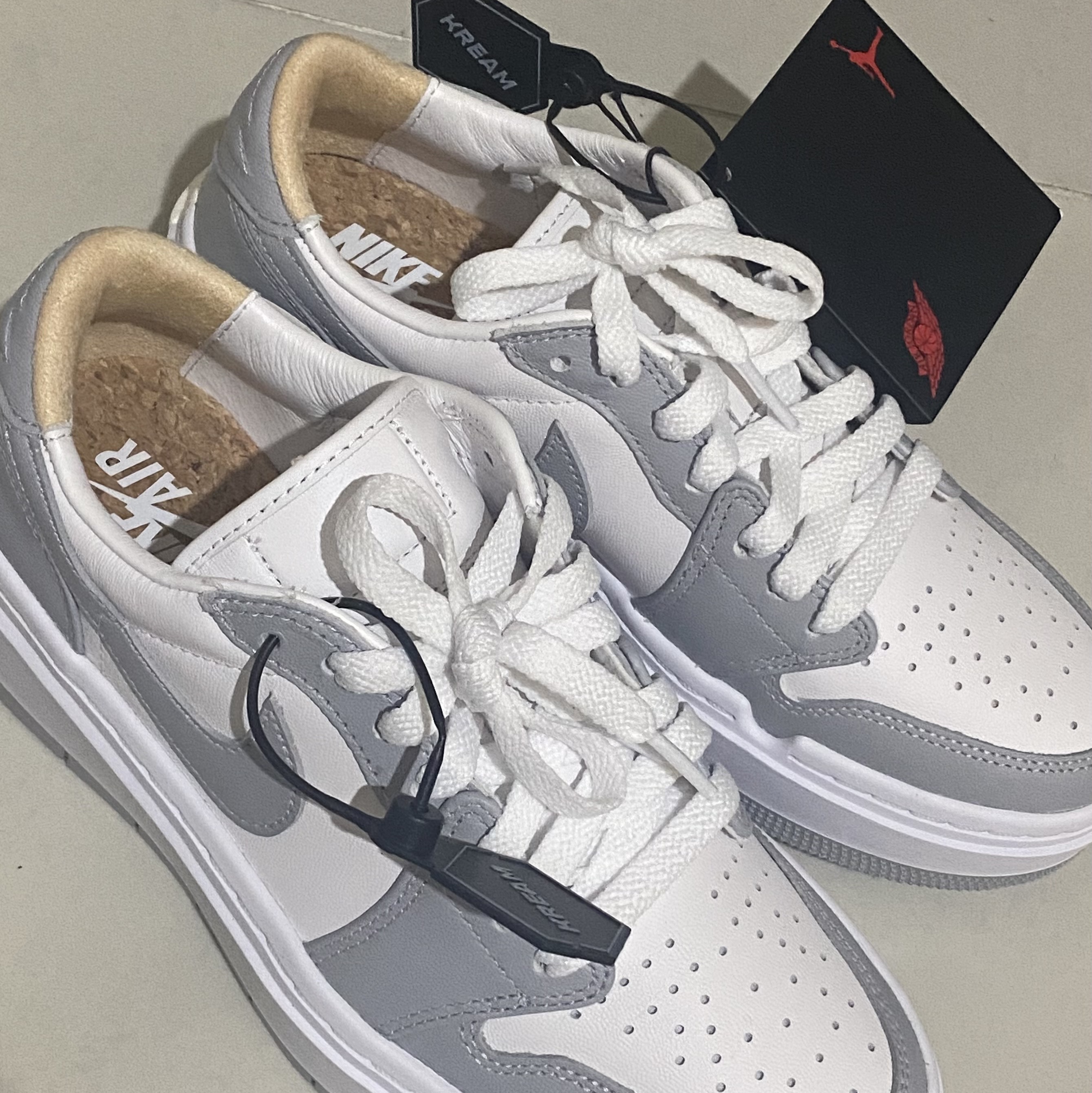 (W) Jordan 1 Elevate Low White and Wolf Grey 착용 스타일