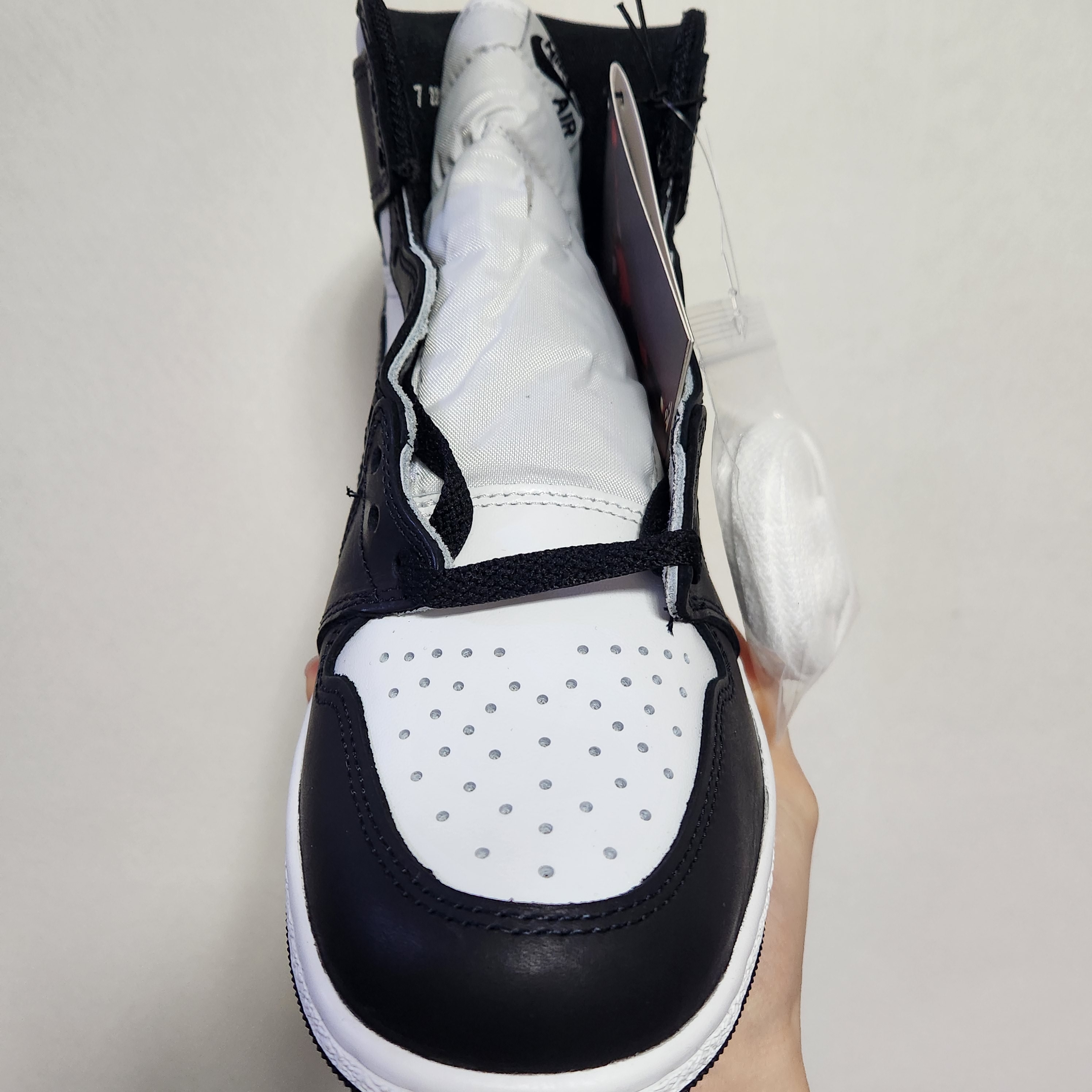 Jordan 1 High 85 Black White 착용 스타일 - 3