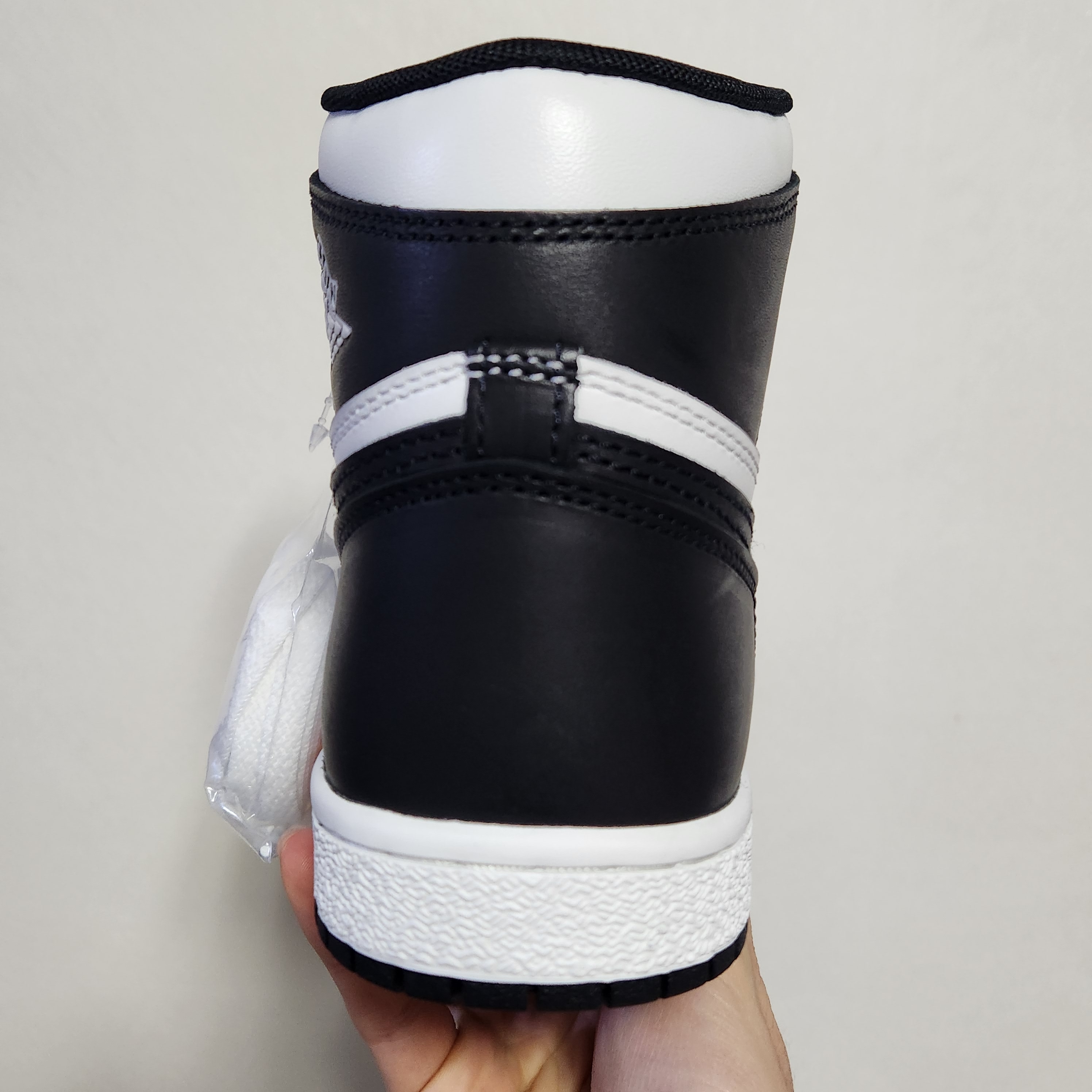 Jordan 1 High 85 Black White 착용 스타일 - 5