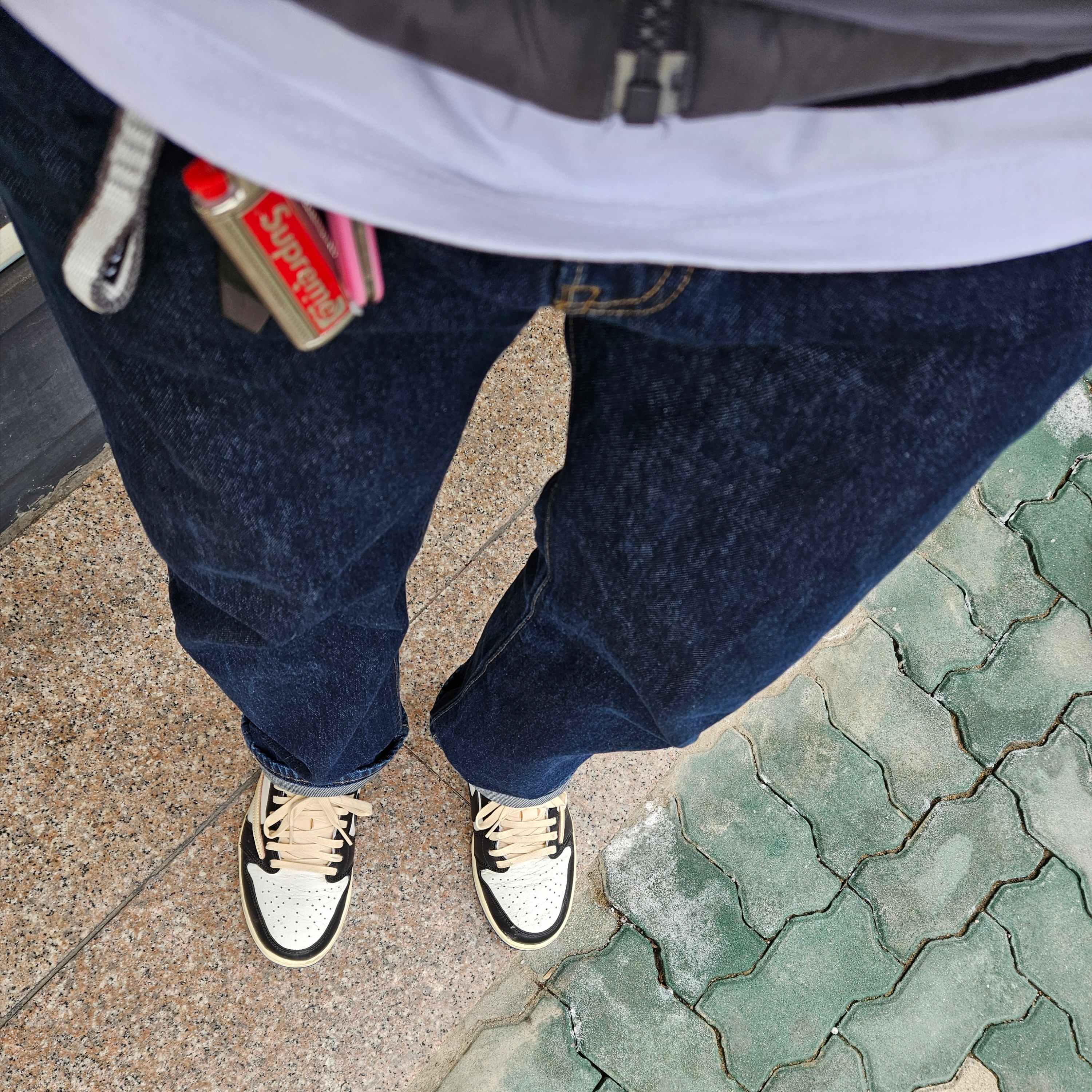 Jordan 1 x Travis Scott x Fragment Retro Low OG SP Military Blue, Supreme Metal Lighter Holster - 19SS 착용 스타일