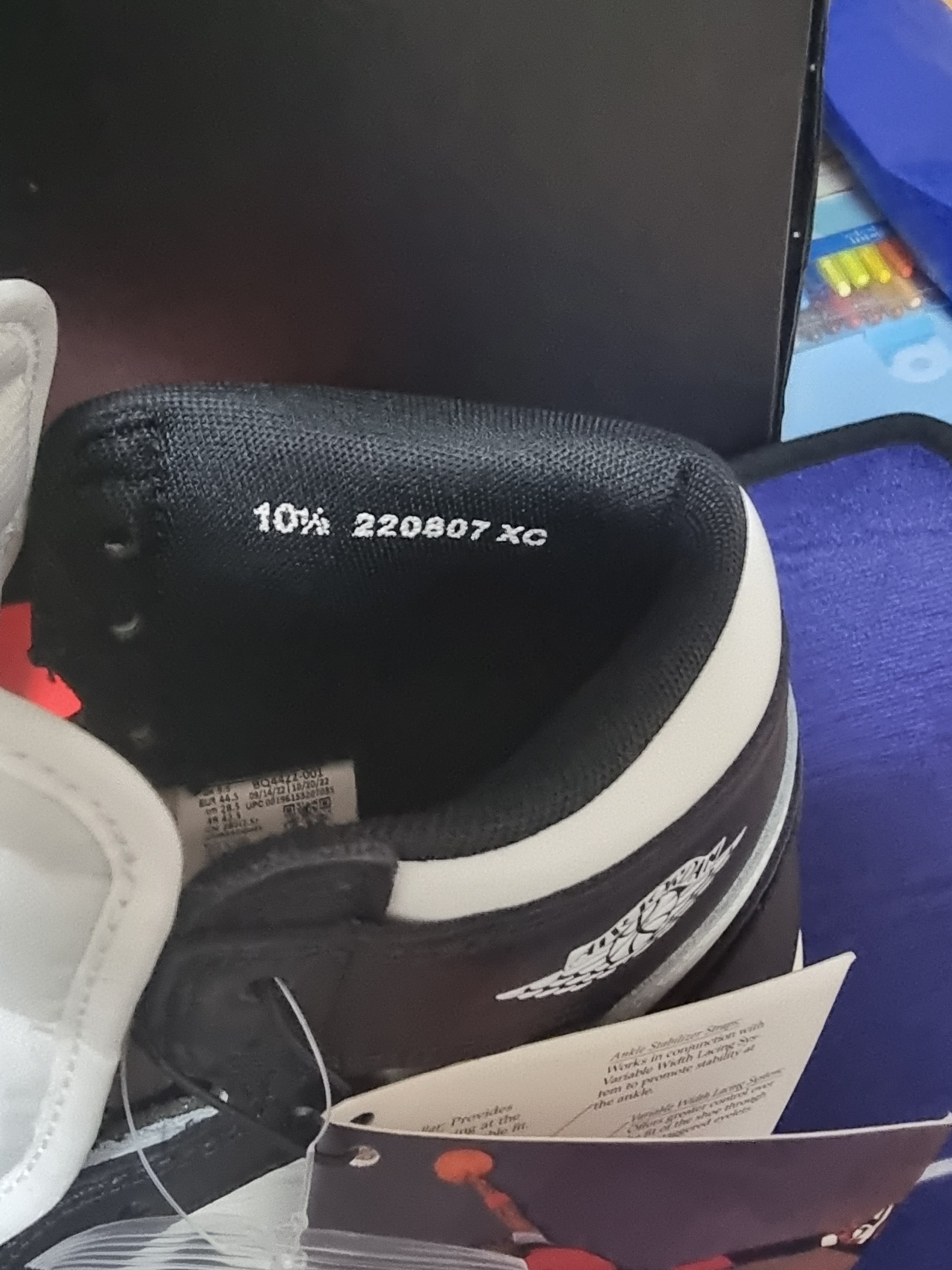 Jordan 1 High 85 Black White 착용 스타일 - 3