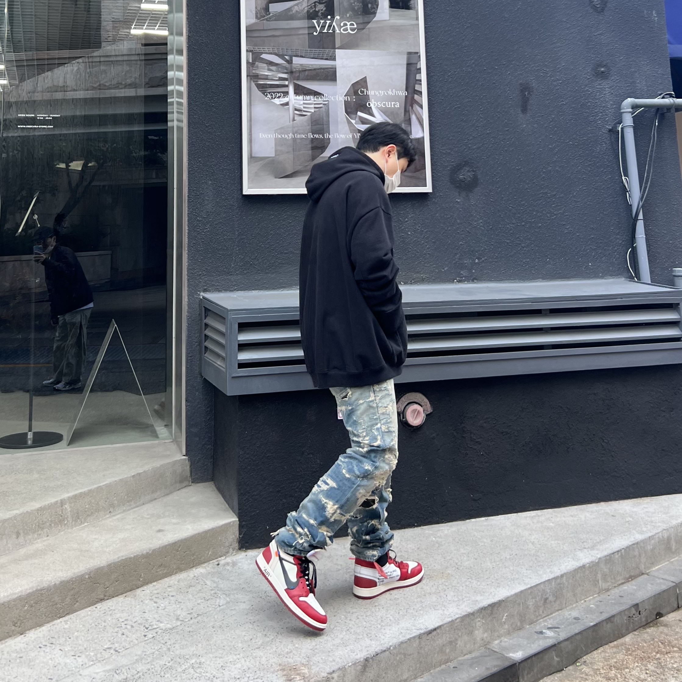 Jordan 1 x Off-White Retro High Chicago The Ten 착용 스타일 - 2
