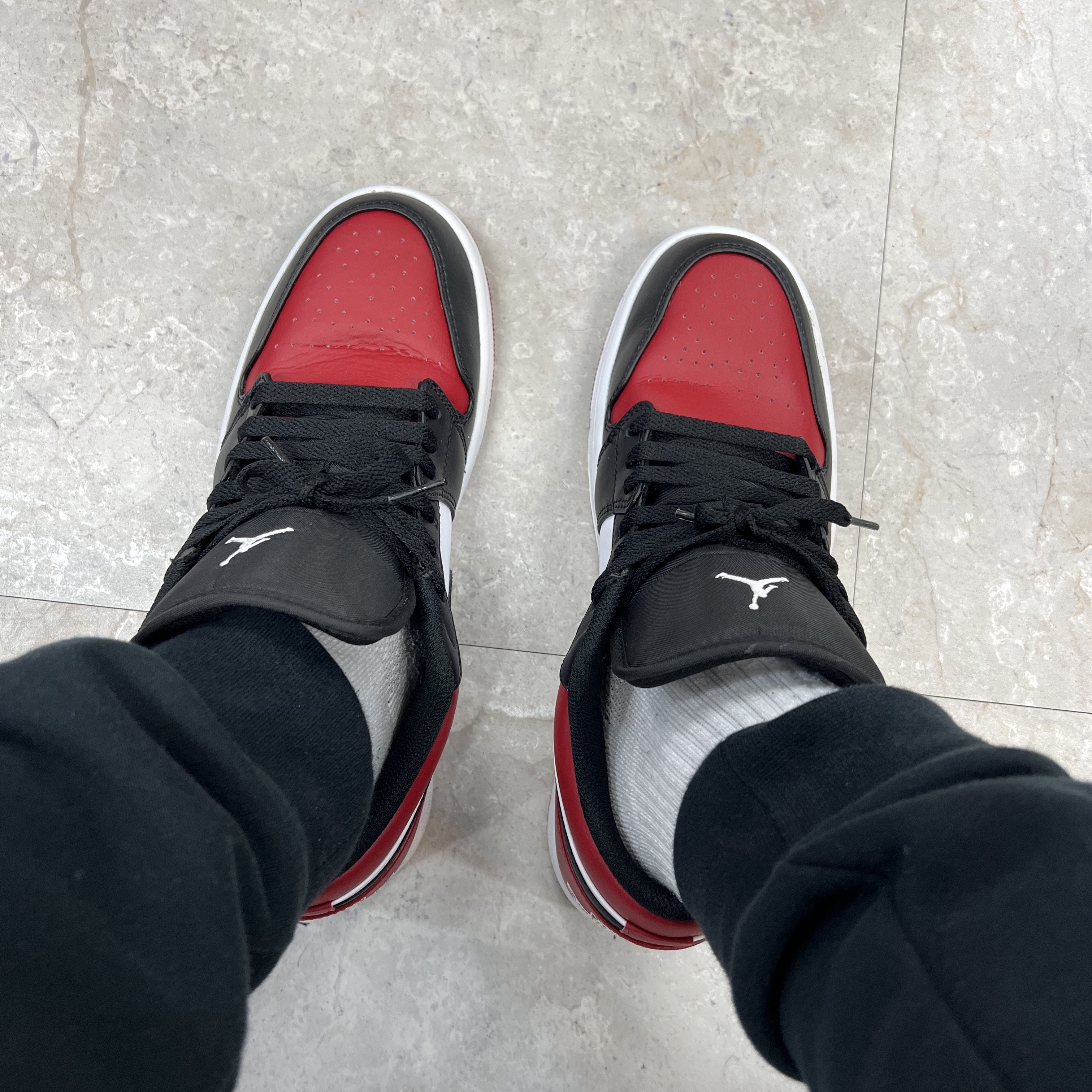 Jordan 1 Low Bred Toe 착용 스타일 - 1