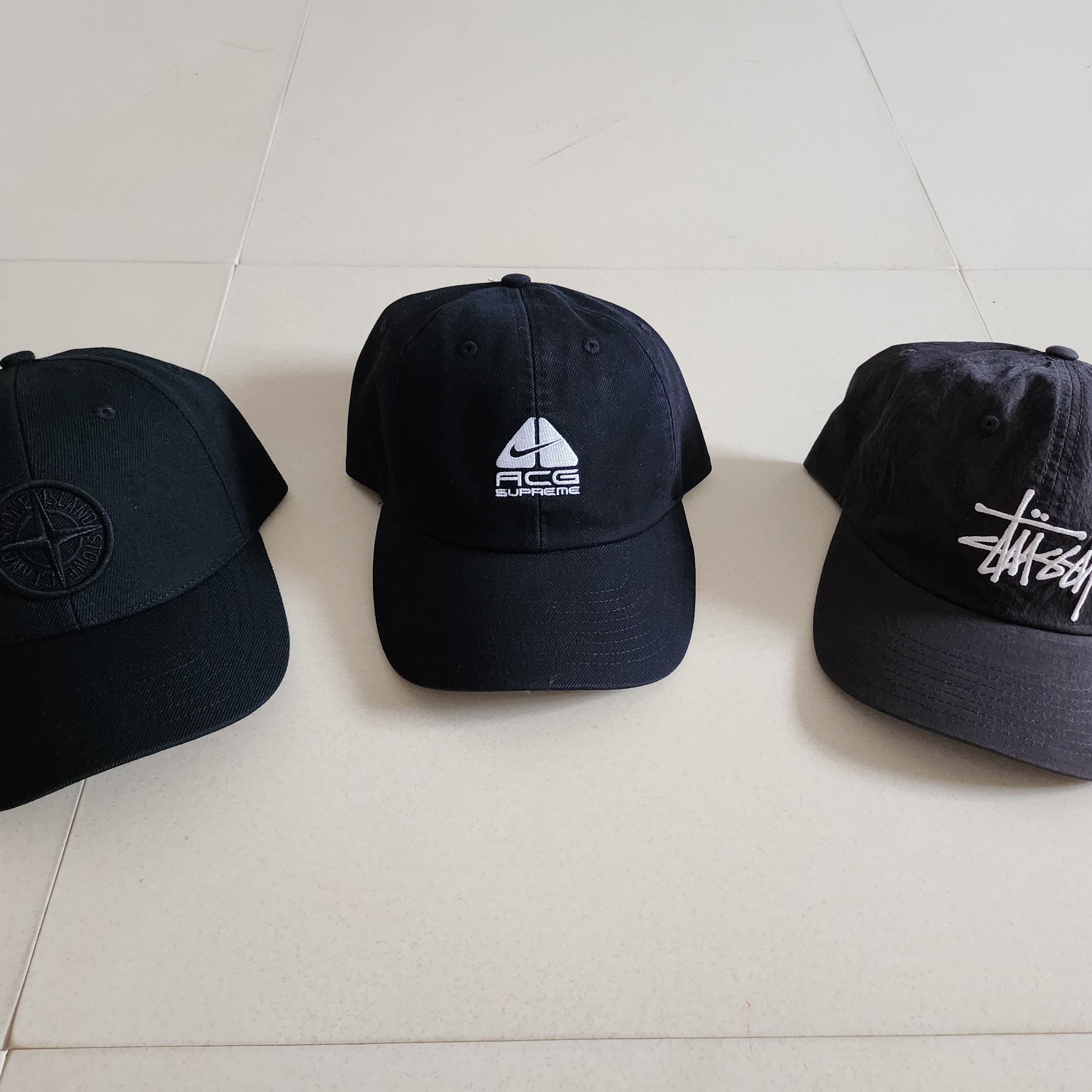 Supreme x Nike ACG Denim 6-Panel Black - 22FW, Stone Island 99675 6-Panel Cap Black 착용 스타일