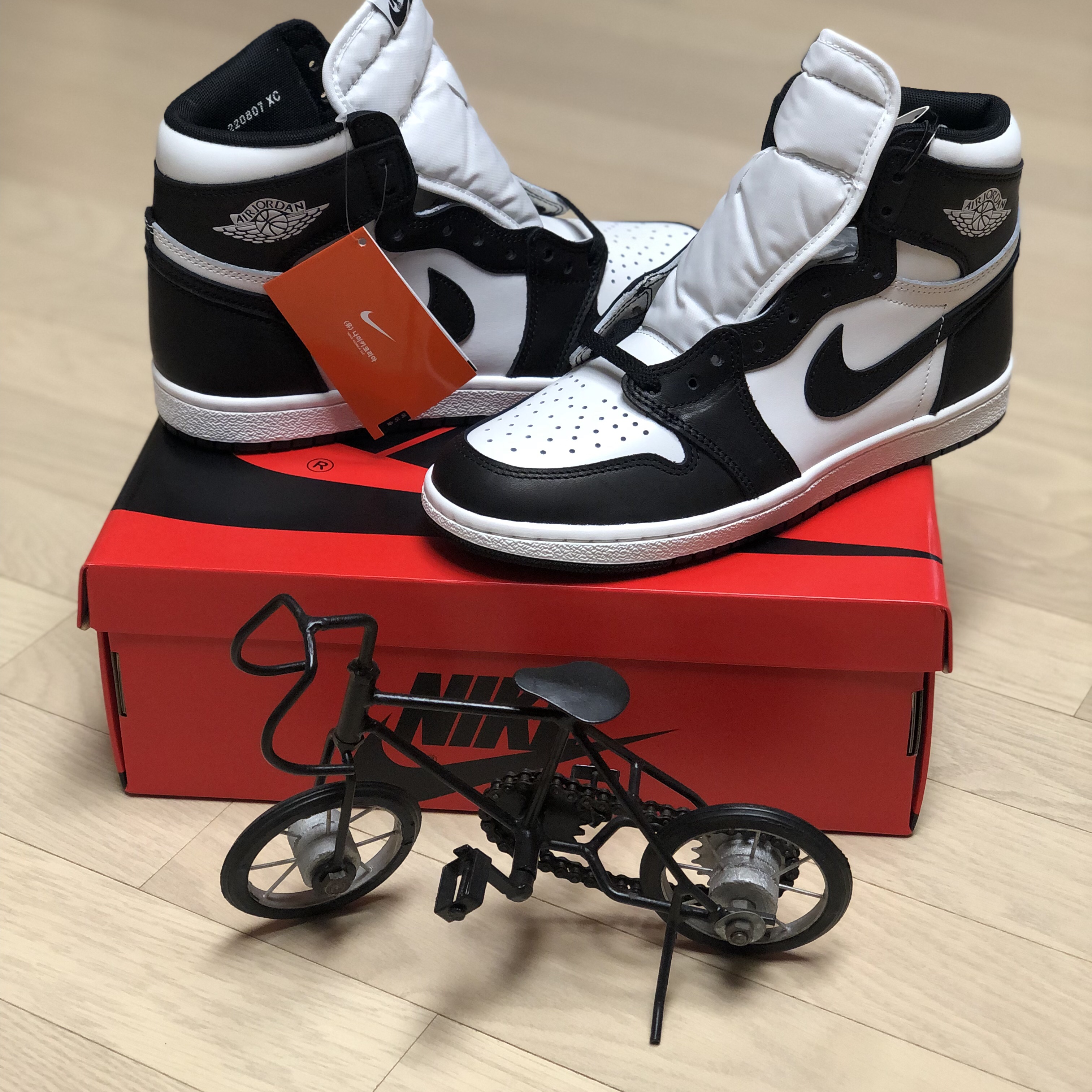 Jordan 1 High 85 Black White 착용 스타일