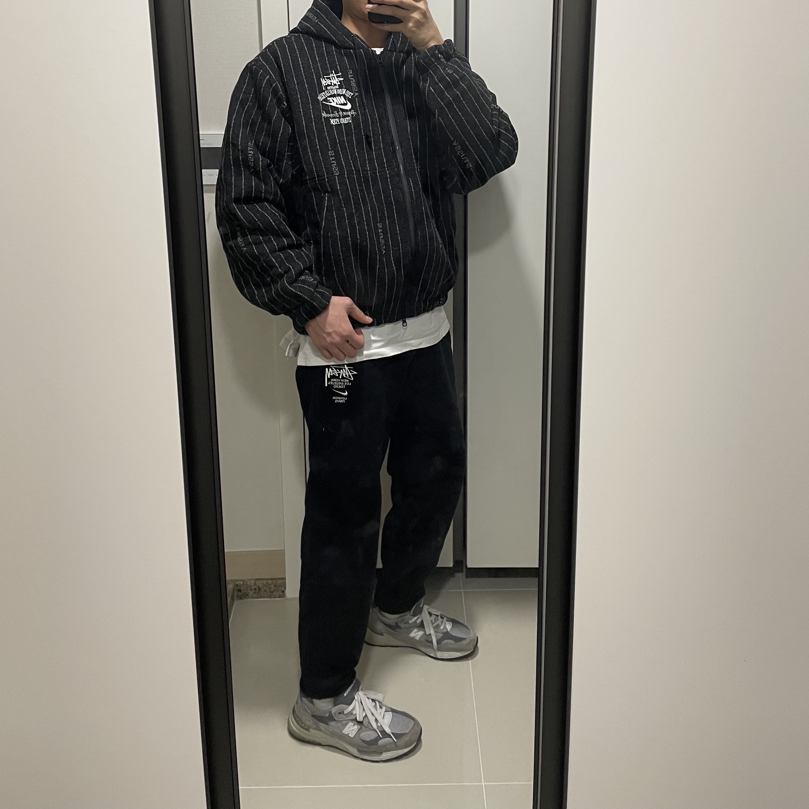 Nike x Stussy NRG Striped Wool Jacket Black (DR4023-010), Jordan 3 x Fragment Retro SP White Black 착용 스타일 - 3