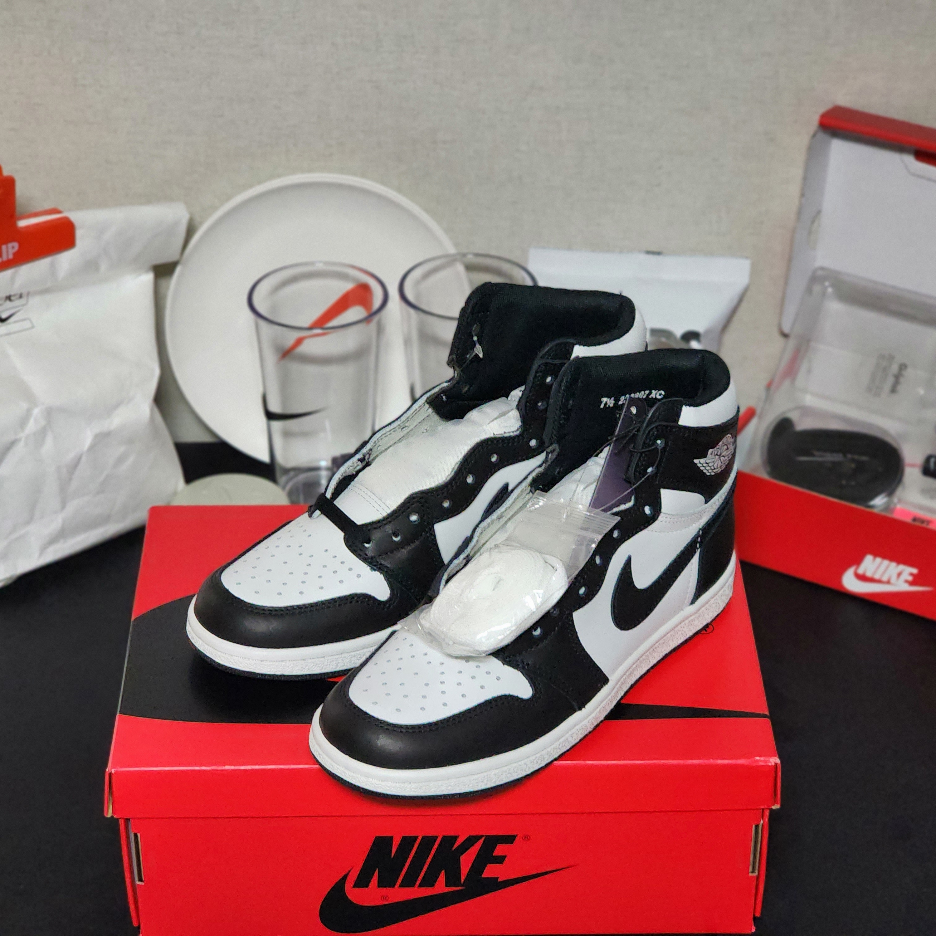 Jordan 1 High 85 Black White, Jordan 1 Retro High OG Chicago 2022 착용 스타일 - 4