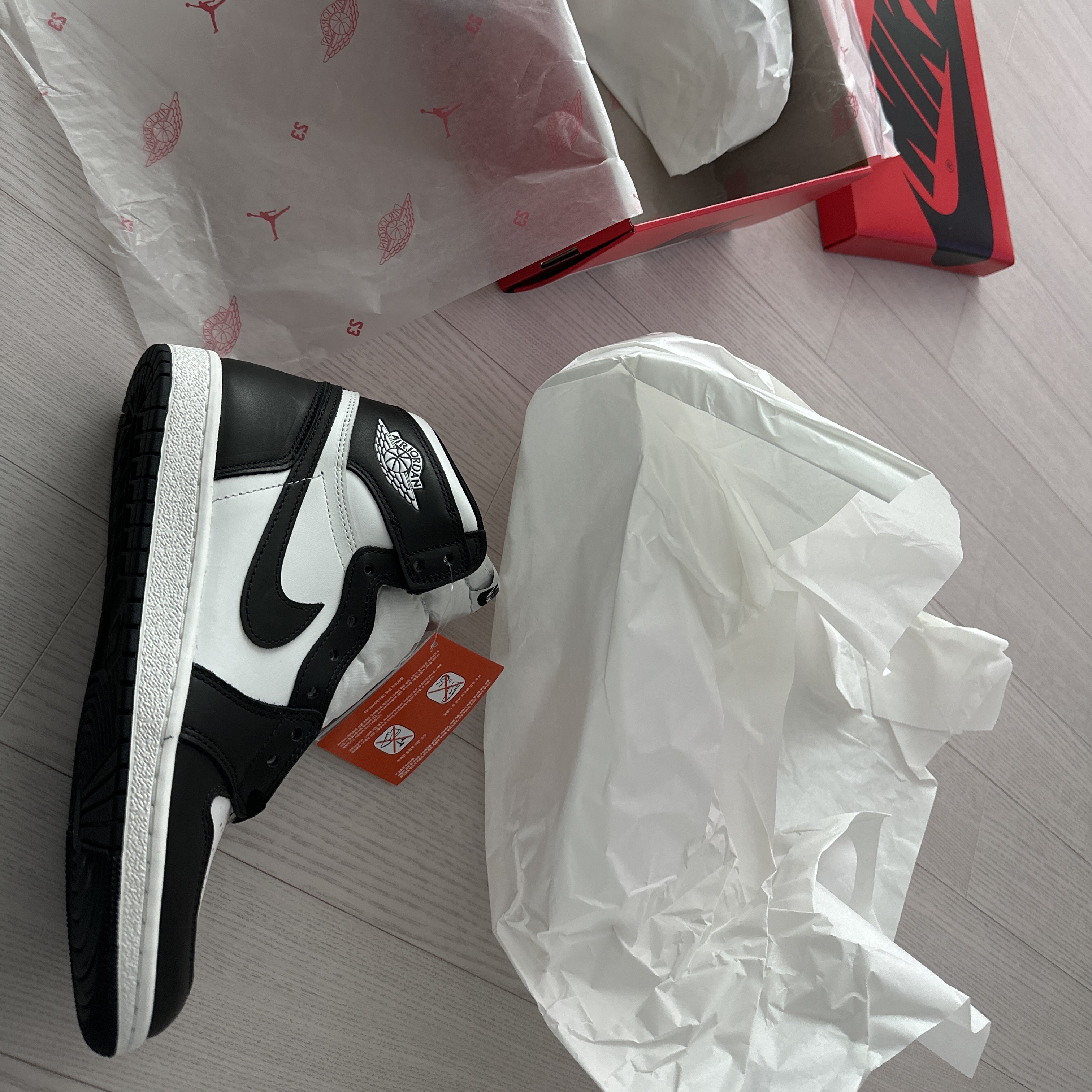 Jordan 1 High 85 Black White 착용 스타일 - 2