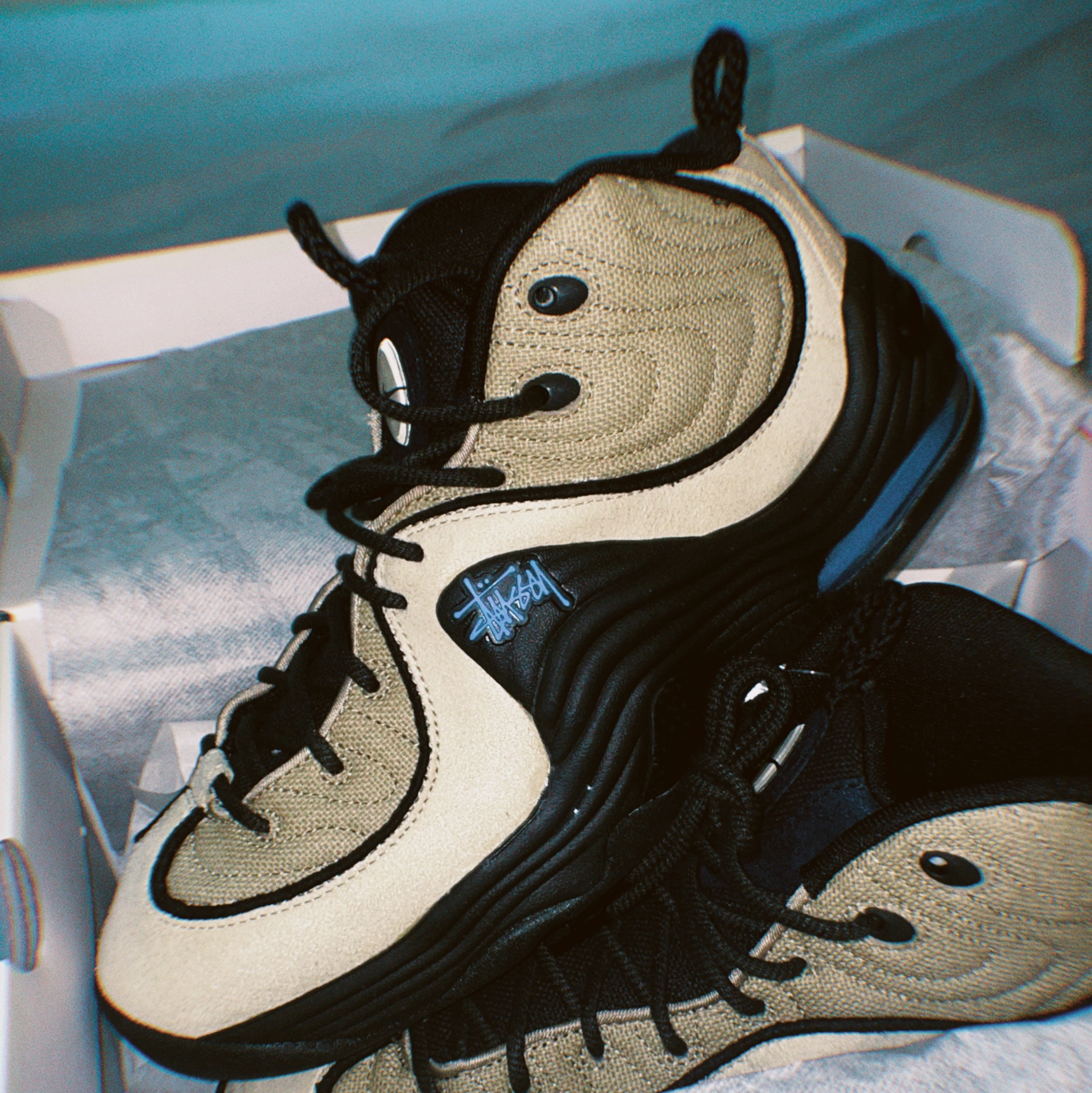 Nike x Stussy Air Penny II Rattan and Limestone 착용 스타일 - 1