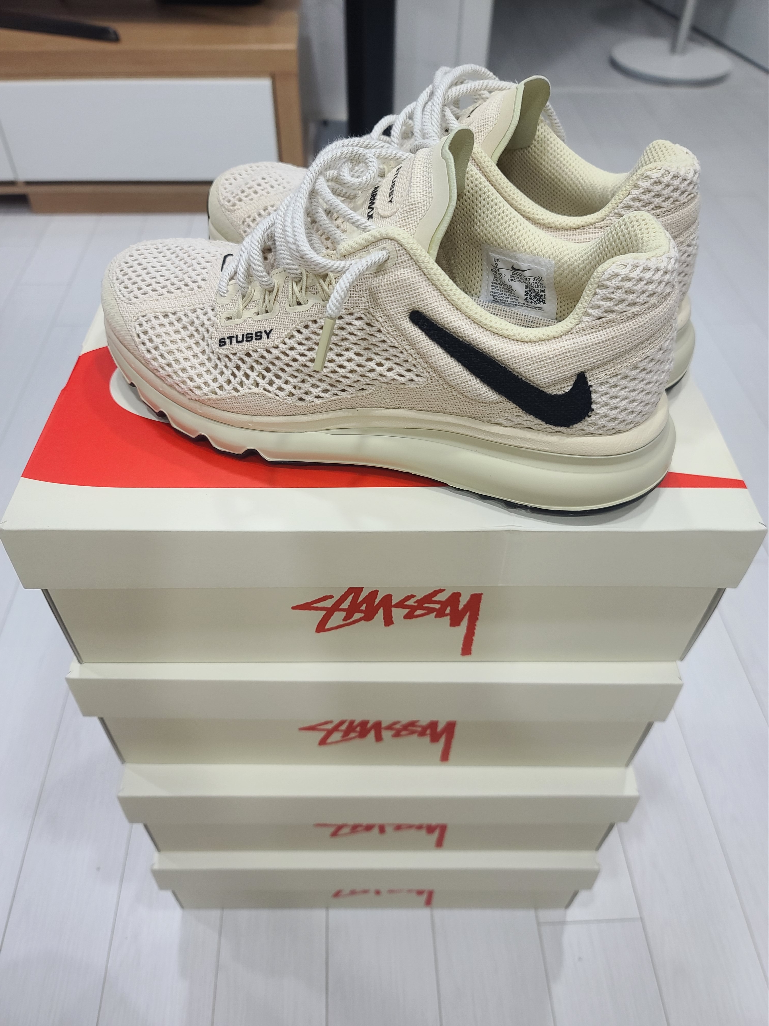 Nike x Stussy Air Max 2013 Fossil 착용 스타일