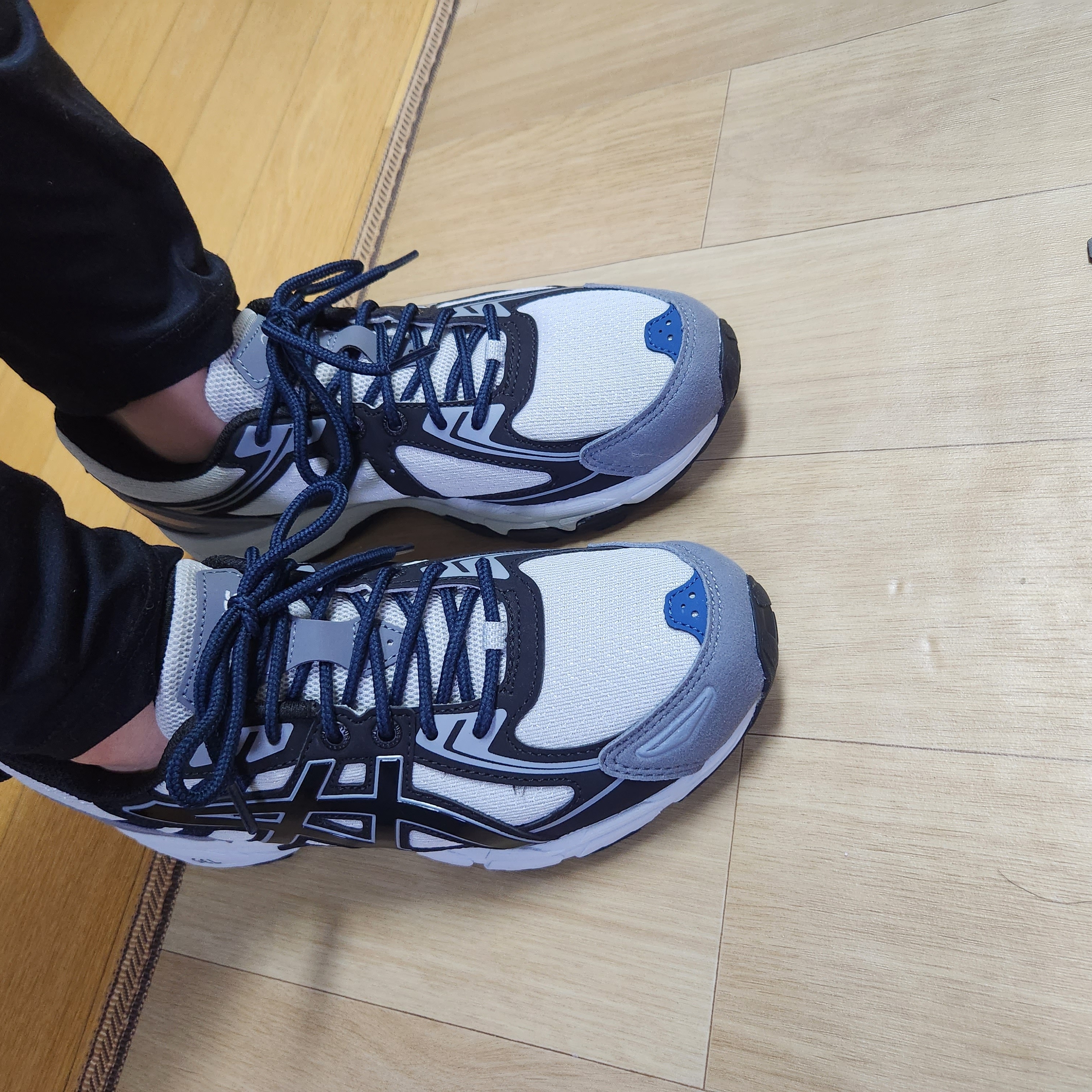 Asics Gel-Venture 6 SPS Glacier Grey 착용 스타일