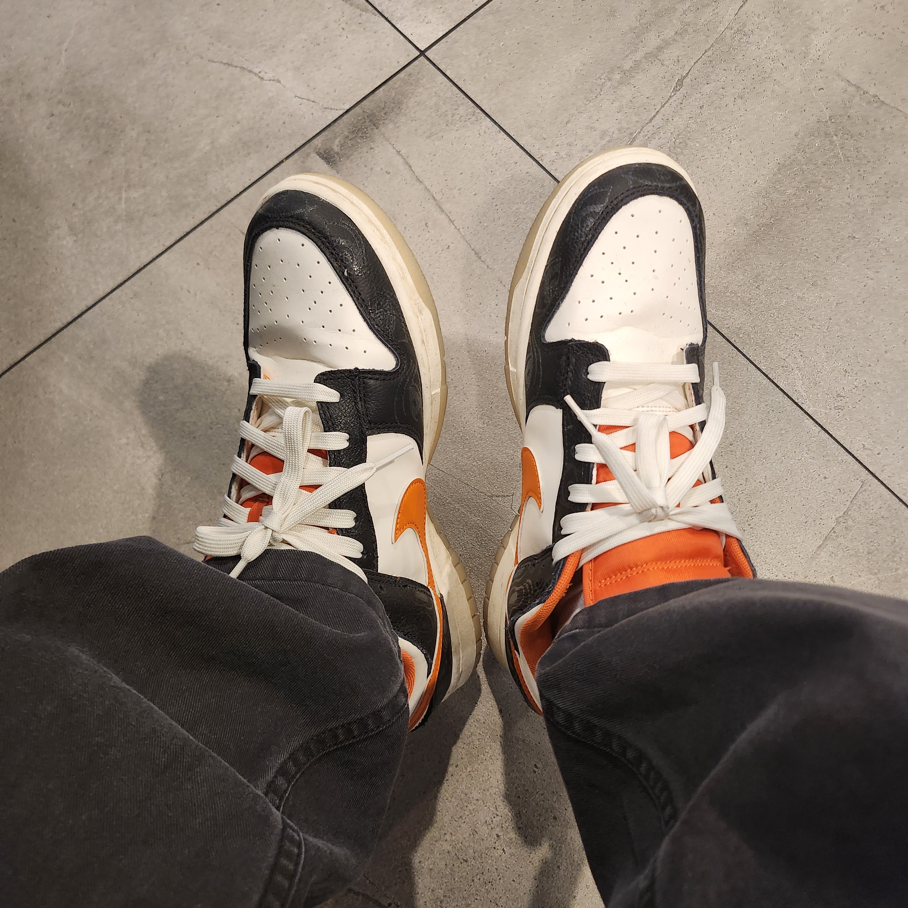 Nike Dunk Low Retro PRM Halloween 착용 스타일