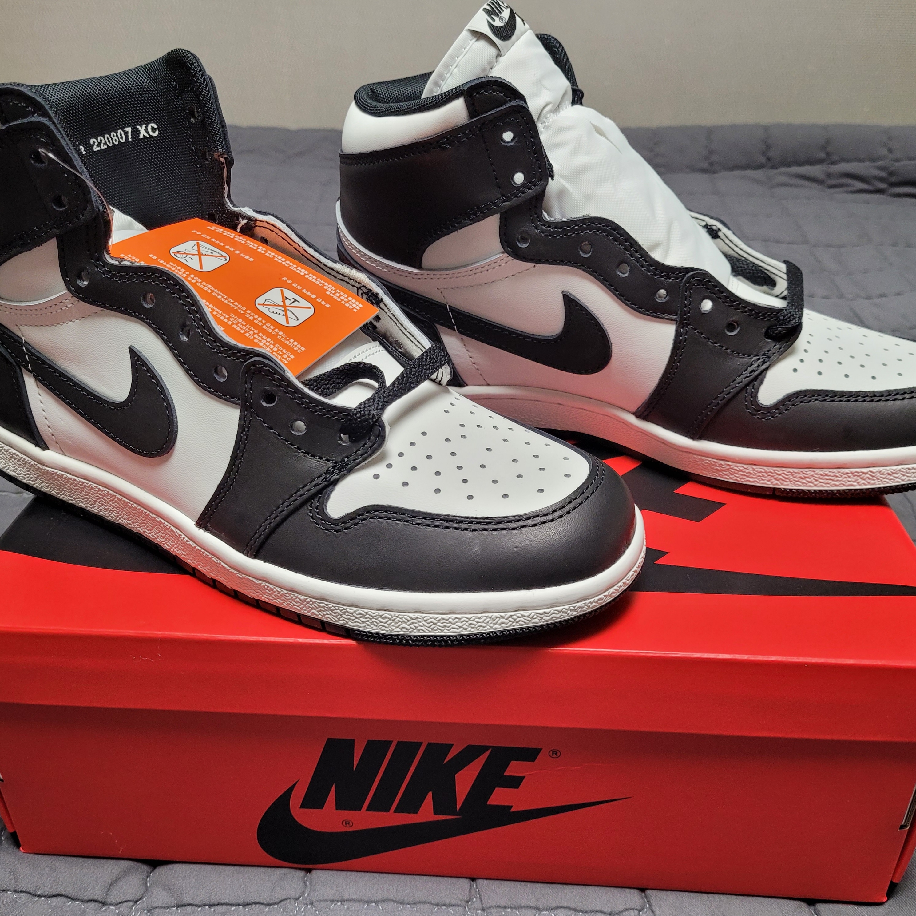 Jordan 1 High 85 Black White 착용 스타일 - 4