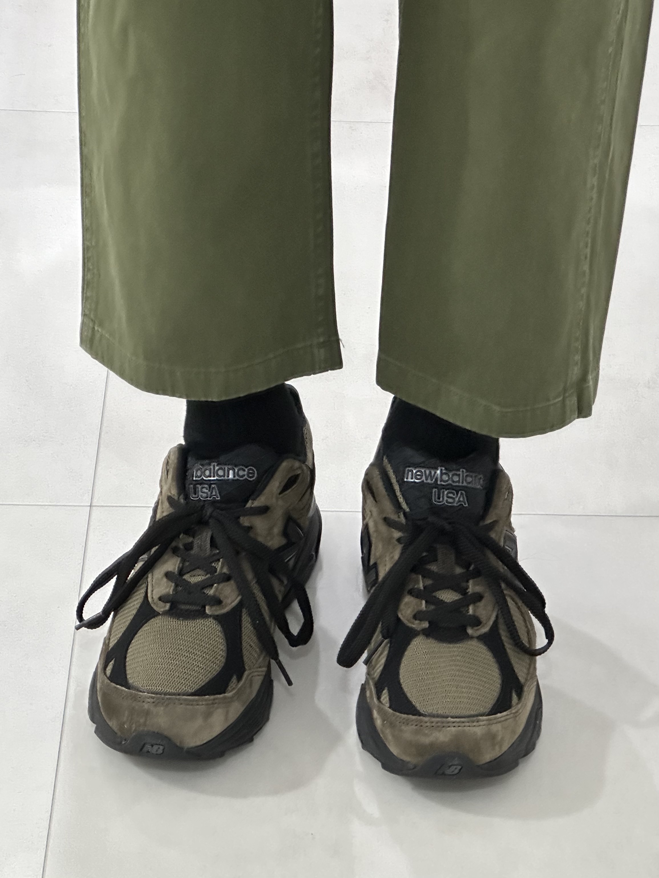 New Balance x JJJJound 990v3 Brown Black 착용 스타일