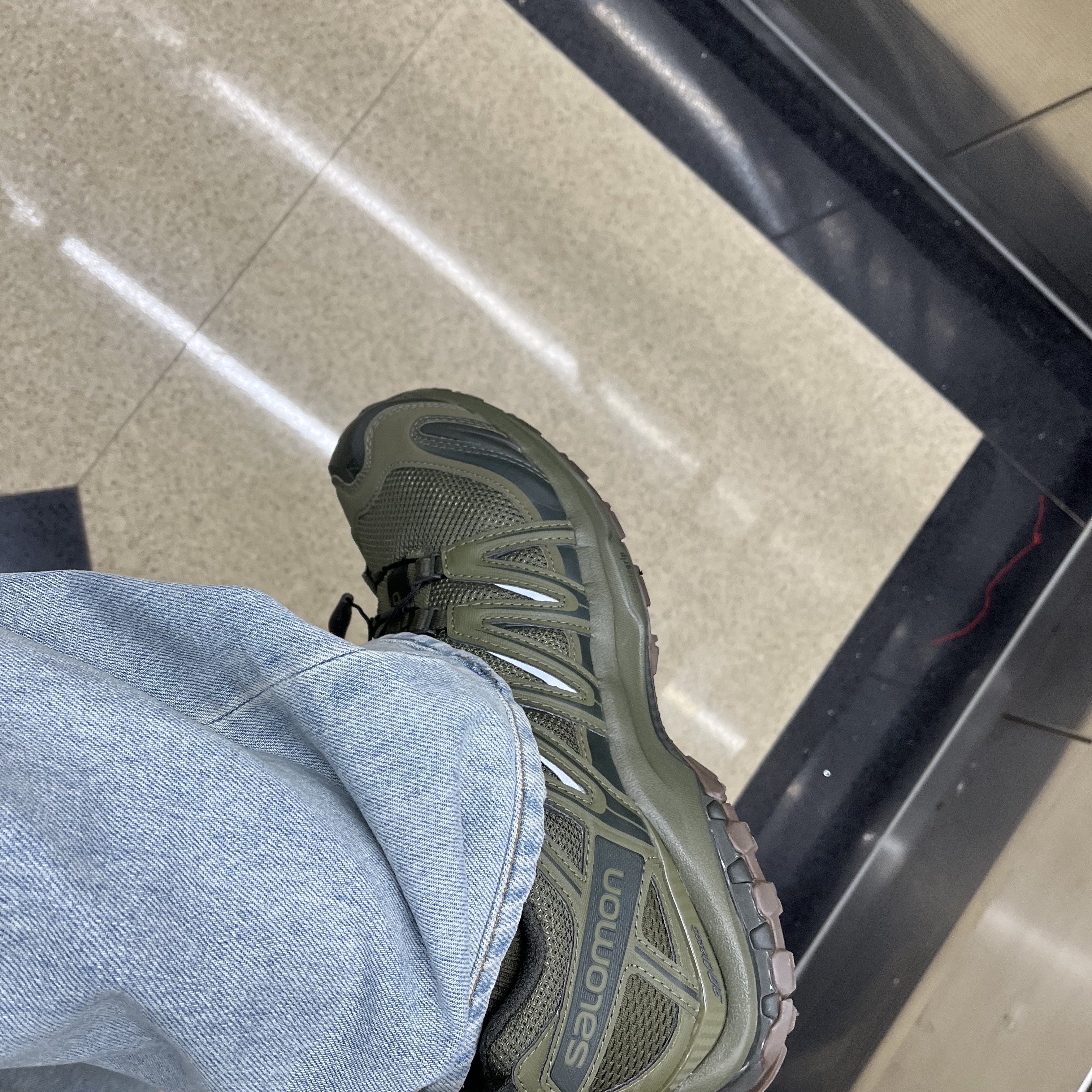 Salomon XA Pro 3D Olive Night 착용 스타일 - 2