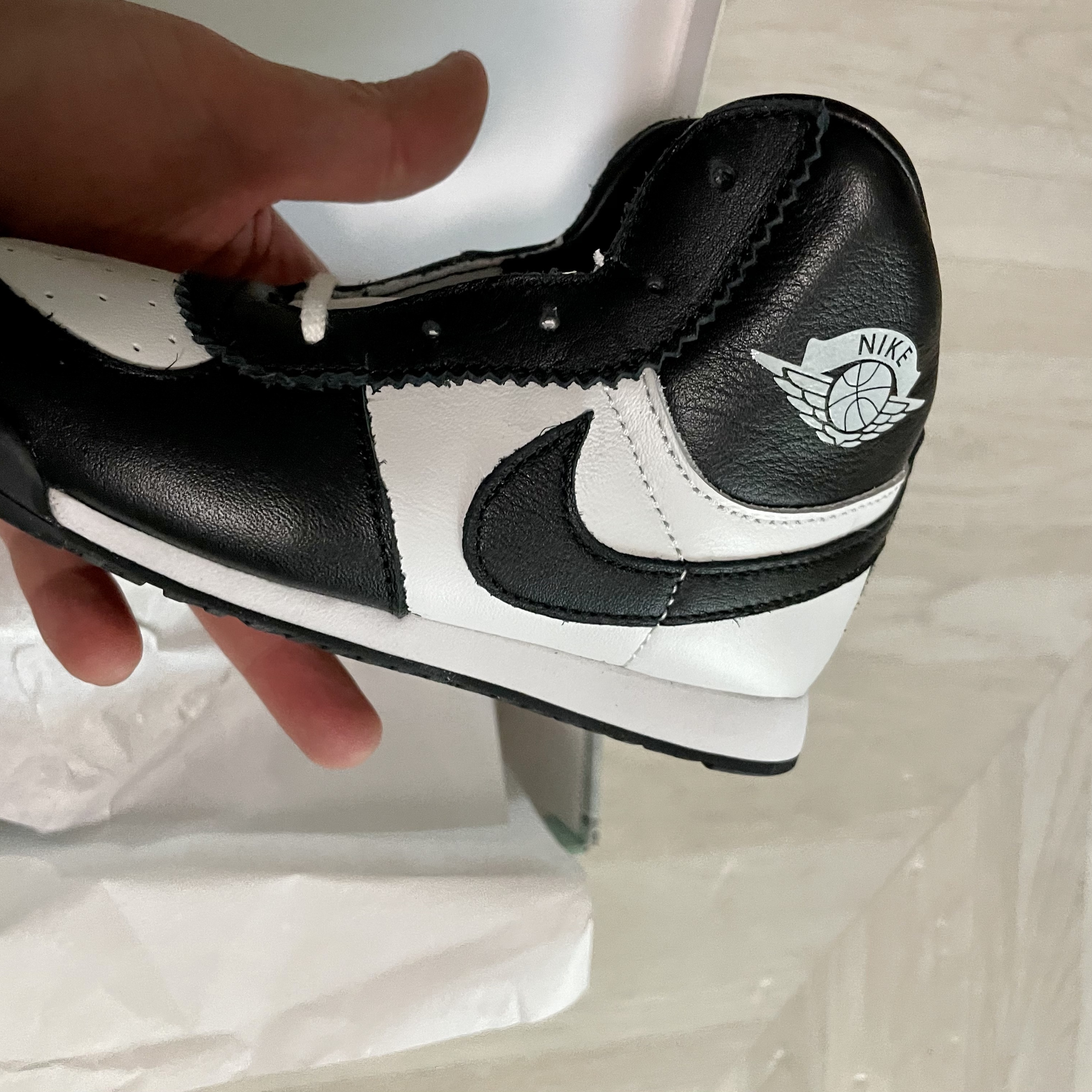 (TD) Jordan 1 High 85 Black White 착용 스타일 - 2