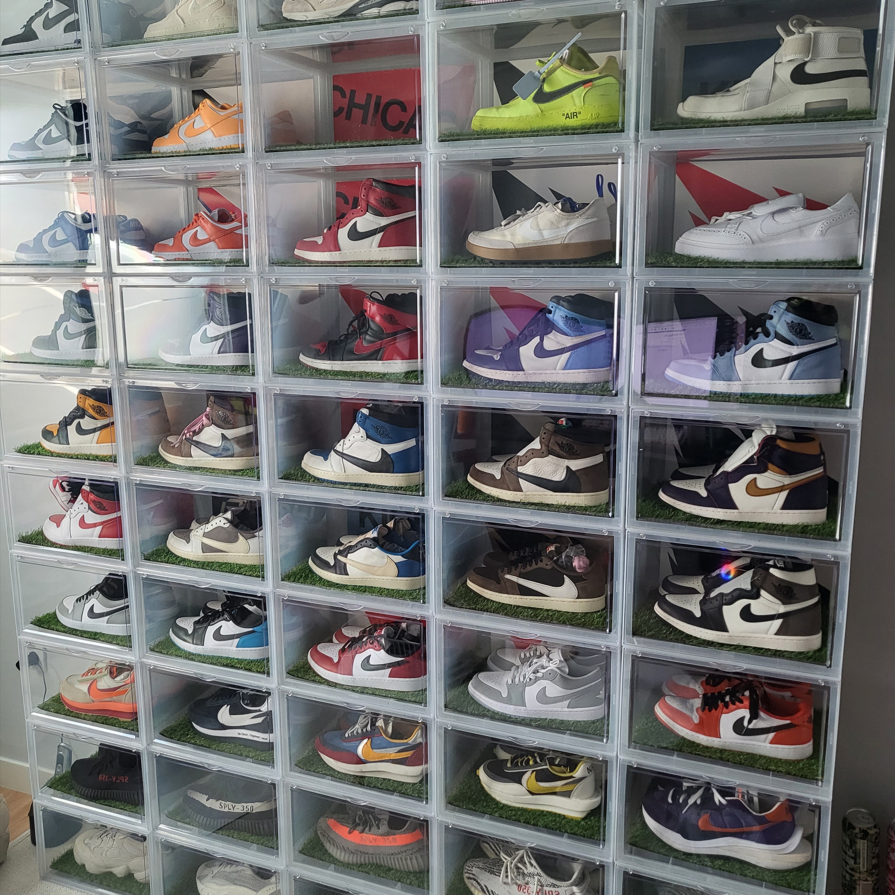 Jordan 1 x Travis Scott Retro Low OG SP Sail and Ridgerock, Jordan 1 x Travis Scott x Fragment Retro Low OG SP Military Blue 착용 스타일