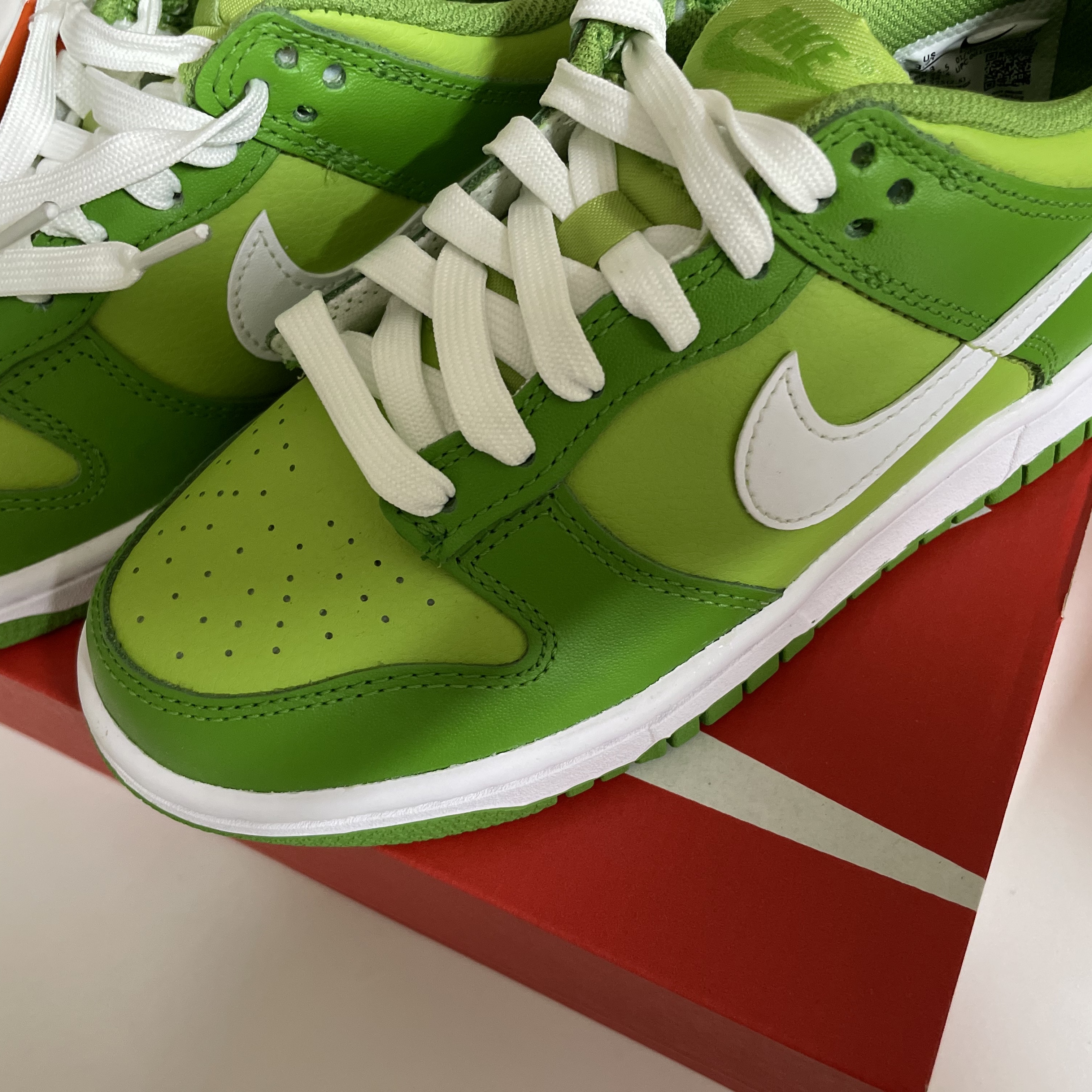 (GS) Nike Dunk Low Vivid Green 착용 스타일