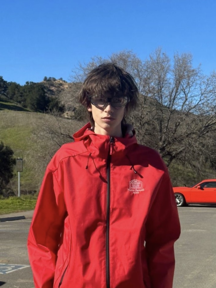 [KREAM 단독] STU Embroidered Windbreaker Red 착용 스타일