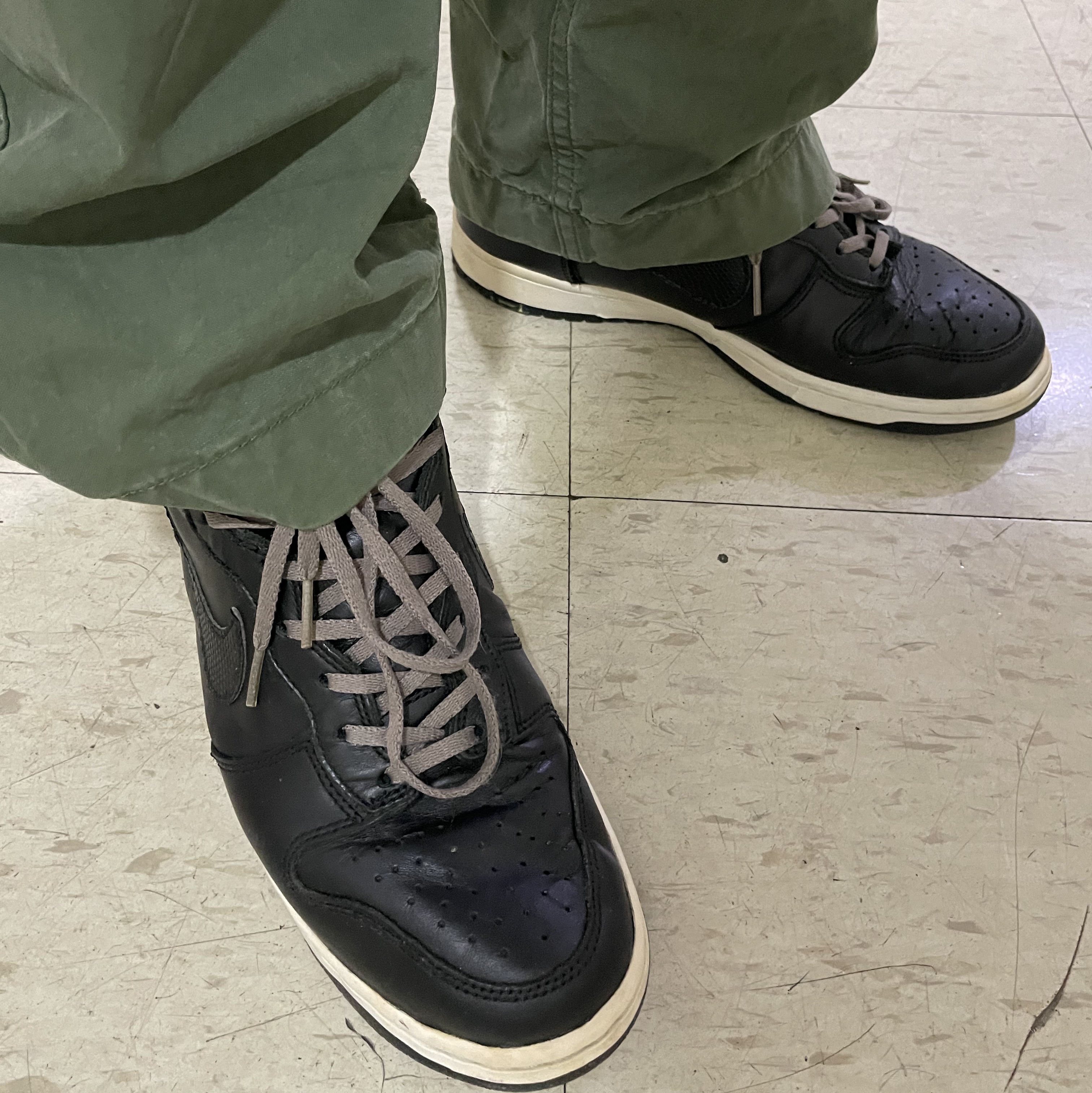 Nike x Stussy Dunk High Plus B Black White, Nike x Stussy Air Force 1 '07 Mid SP Black 착용 스타일 - 1