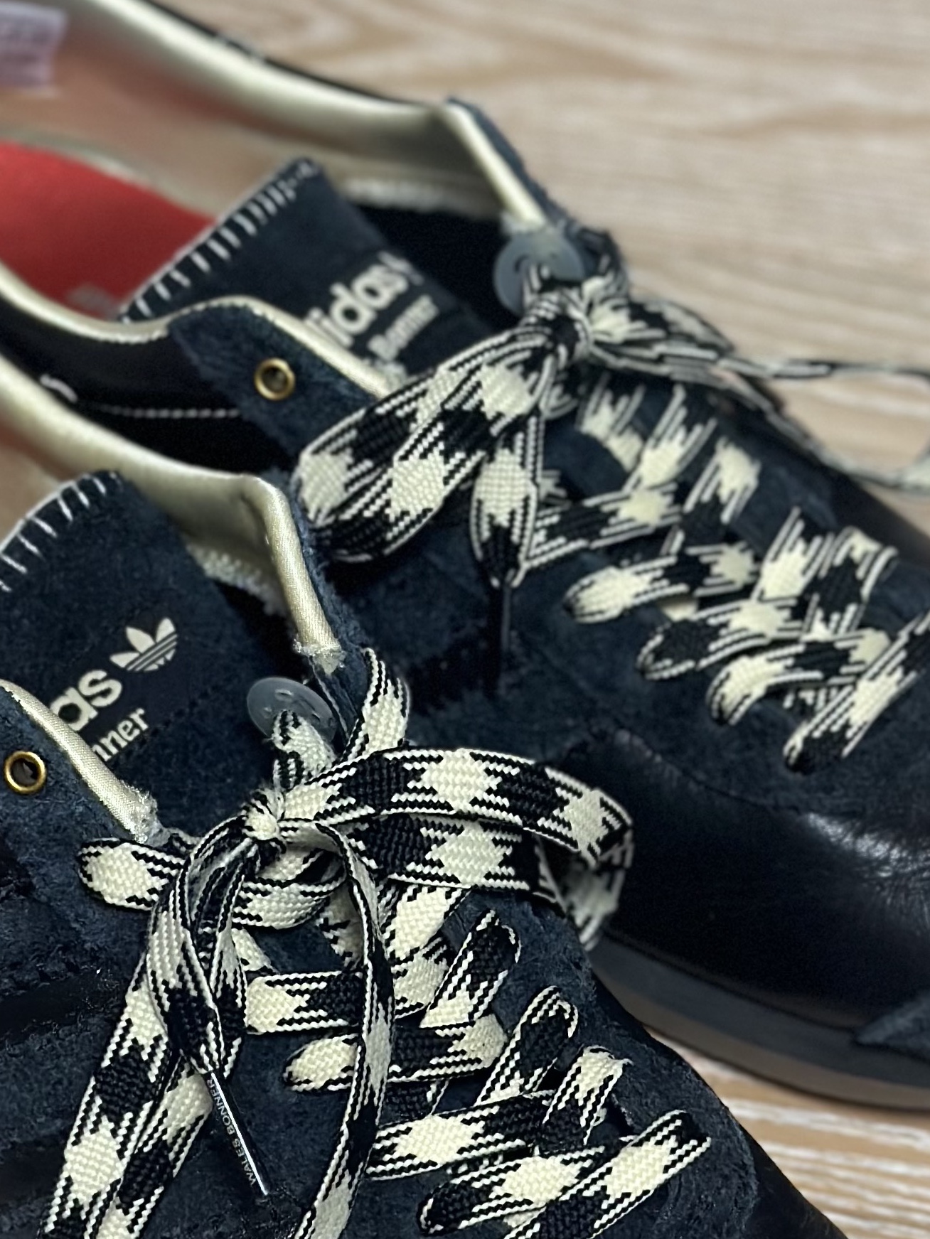 Adidas x Wales Bonner Country Core Black 착용 스타일 - 2
