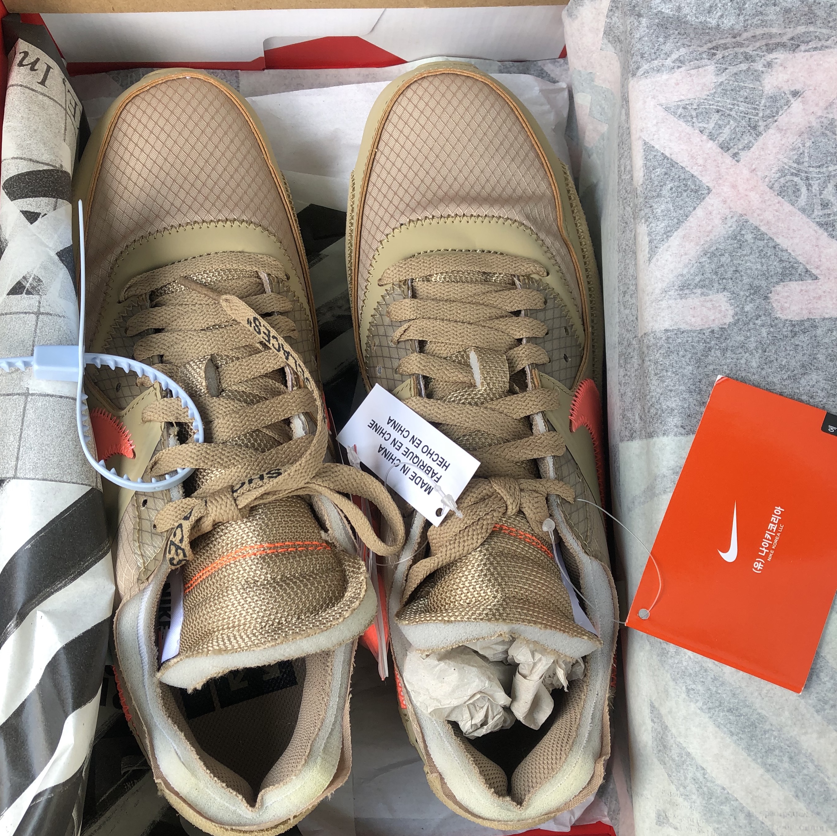 Nike x Off-White Air Max 90 V2 Desert Ore 착용 스타일