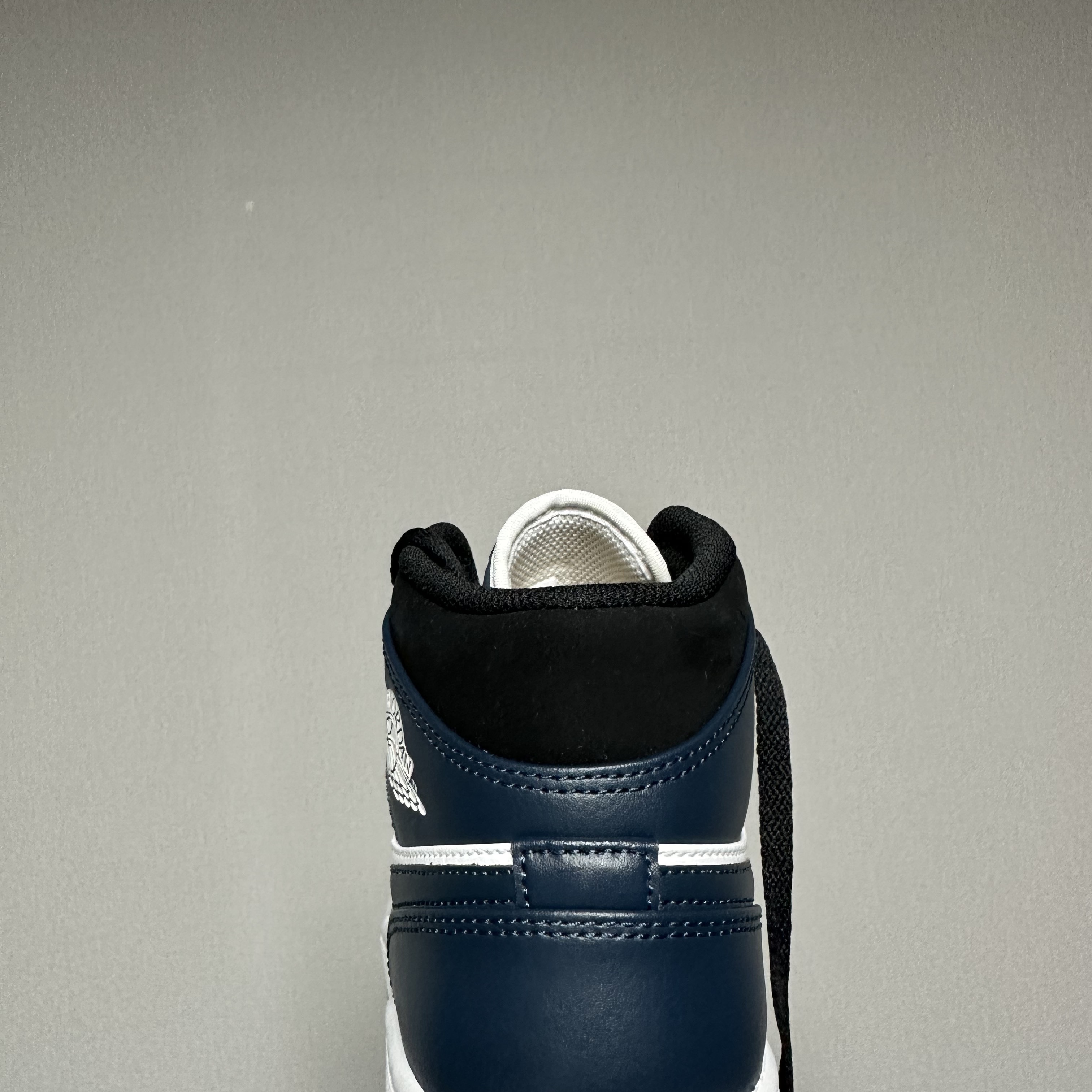 Jordan 1 Mid Dark Teal 착용 스타일 - 2