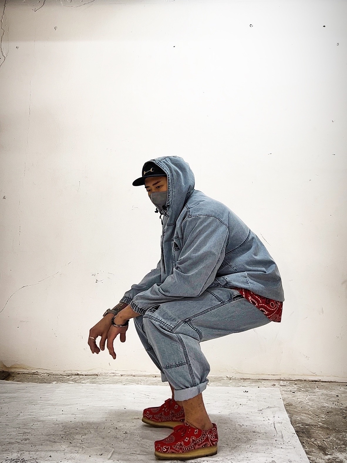 Supreme x Nike ACG Denim Pullover Washed Blue - 22FW, Supreme x Nike ACG Belted Denim Pants Washed Blue - 22FW 착용 스타일 - 3