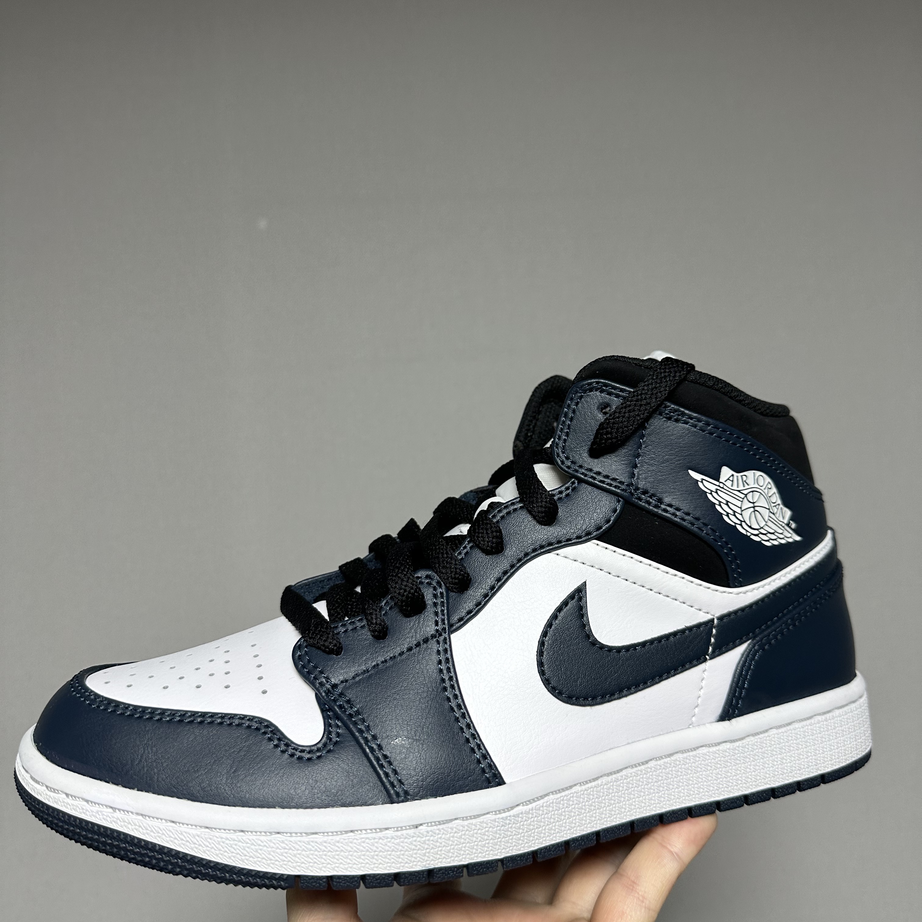 Jordan 1 Mid Dark Teal 착용 스타일 - 1