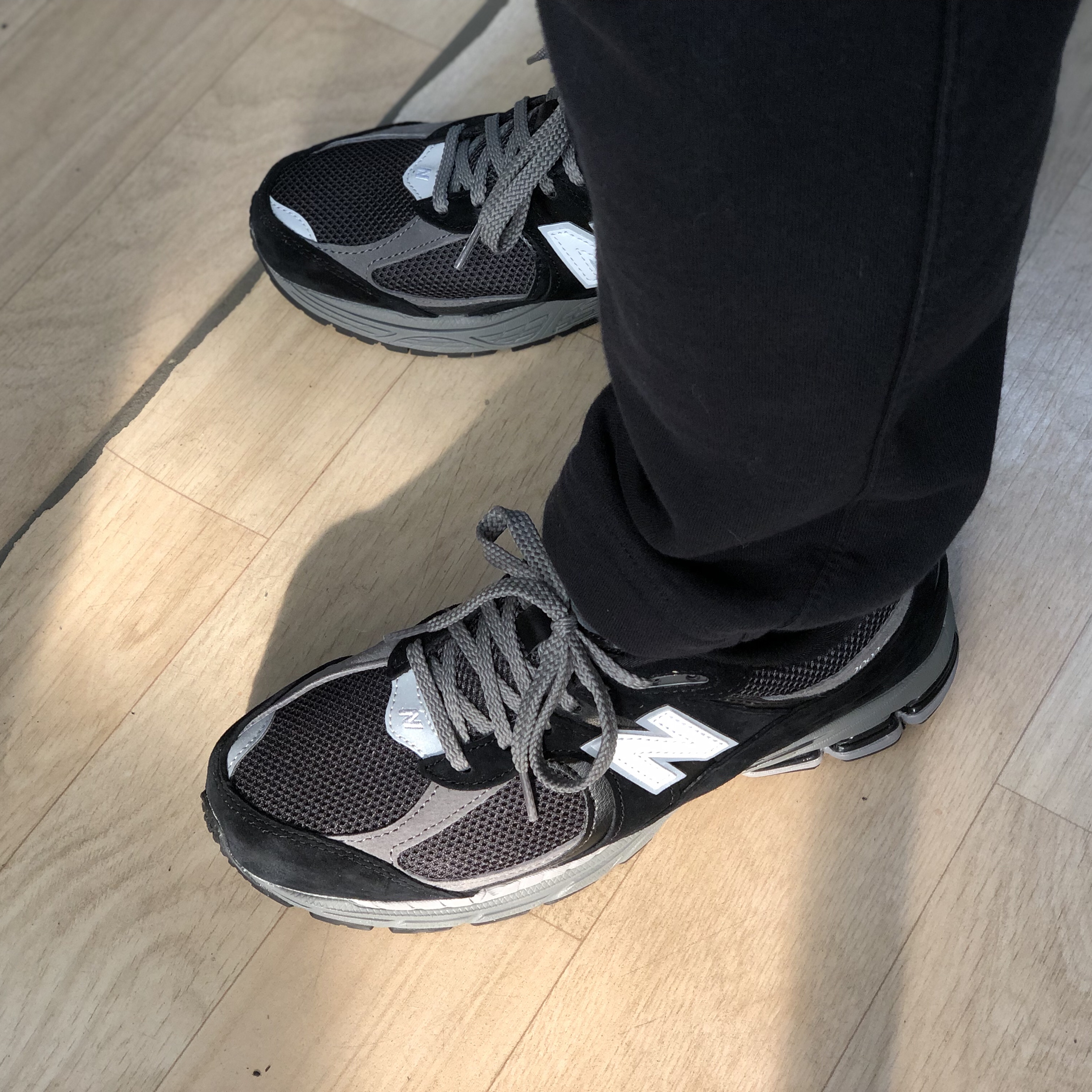 New Balance 2002R Black Dark Grey - JD Sports Exclusive 착용 스타일 - 1