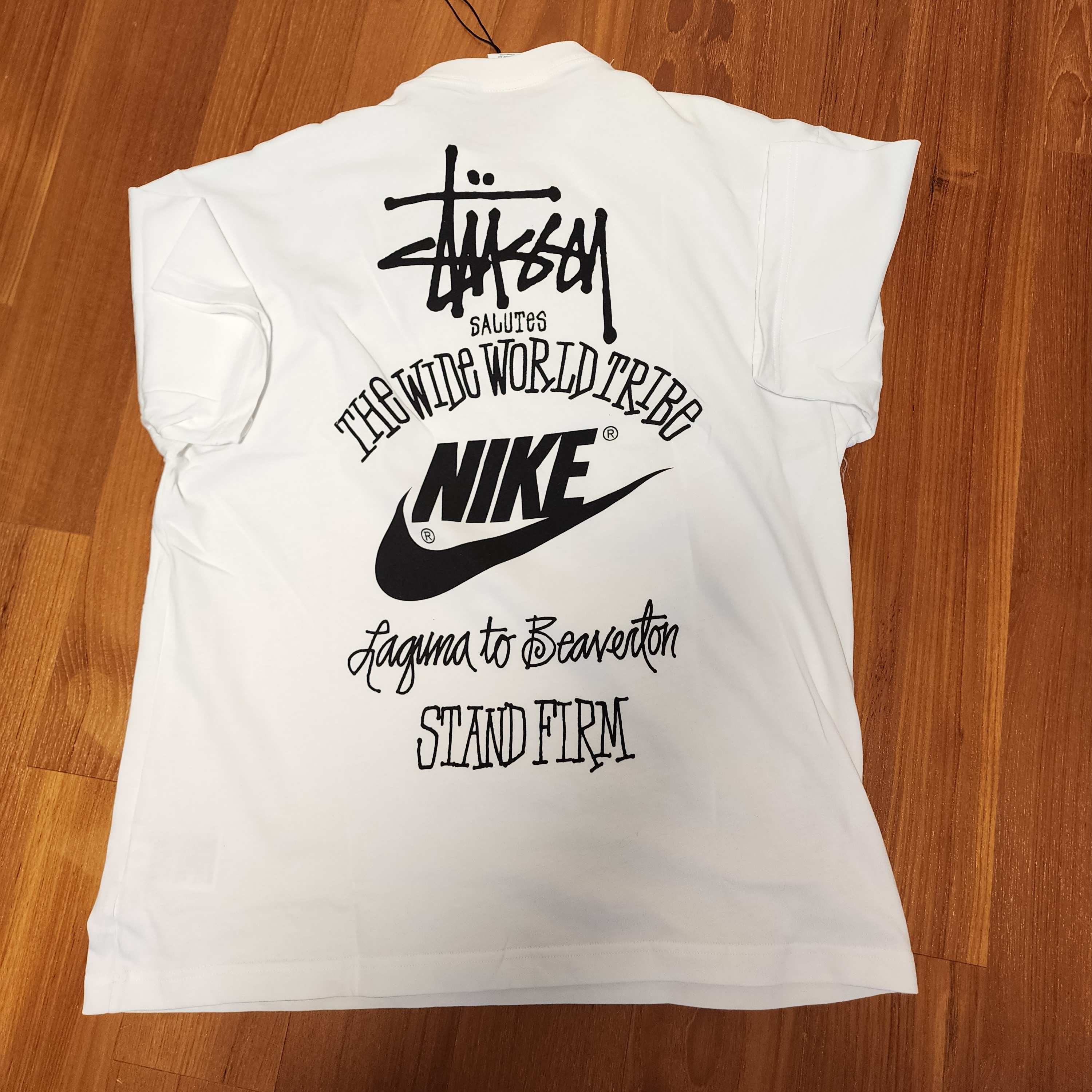 Nike x Stussy T-Shirt White (DV1774-100) 착용 스타일 - 2