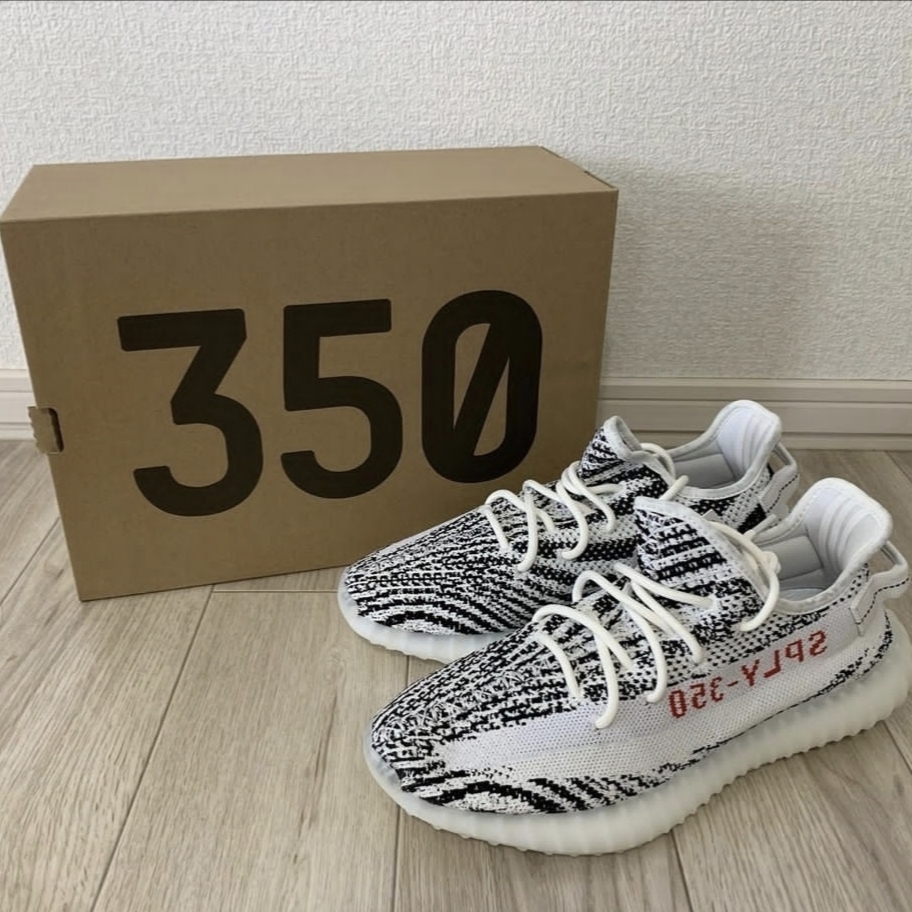 Adidas Yeezy Boost 350 V2 Zebra 2022/2023 착용 스타일