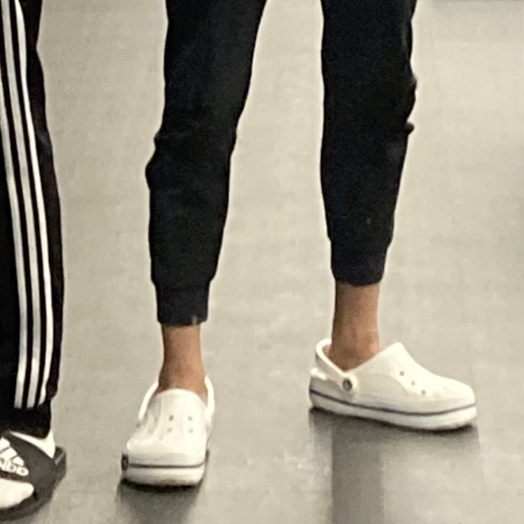 Crocs Bayaband Clog White Navy 착용 스타일