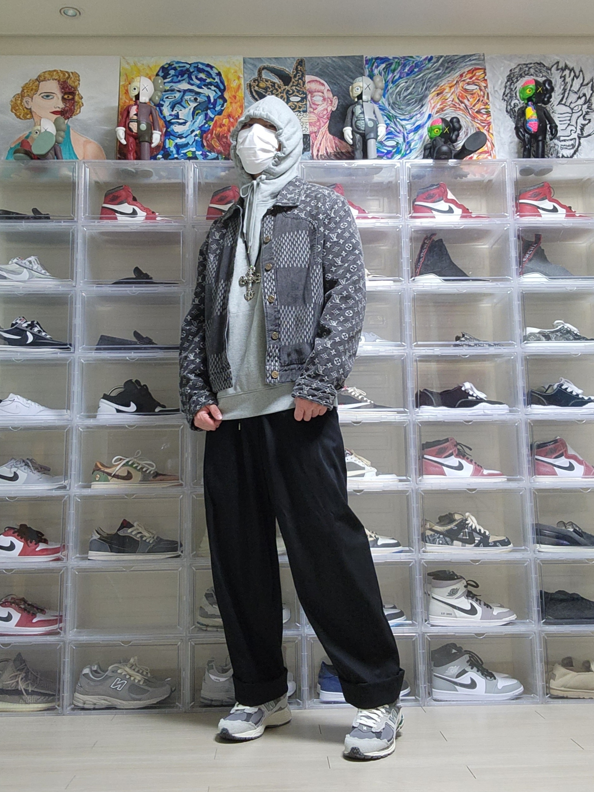 New Balance 2002R Protection Pack Rain Cloud, Louis Vuitton x Nigo Giant Damier Waves Monogram Denim Jacket Black 착용 스타일