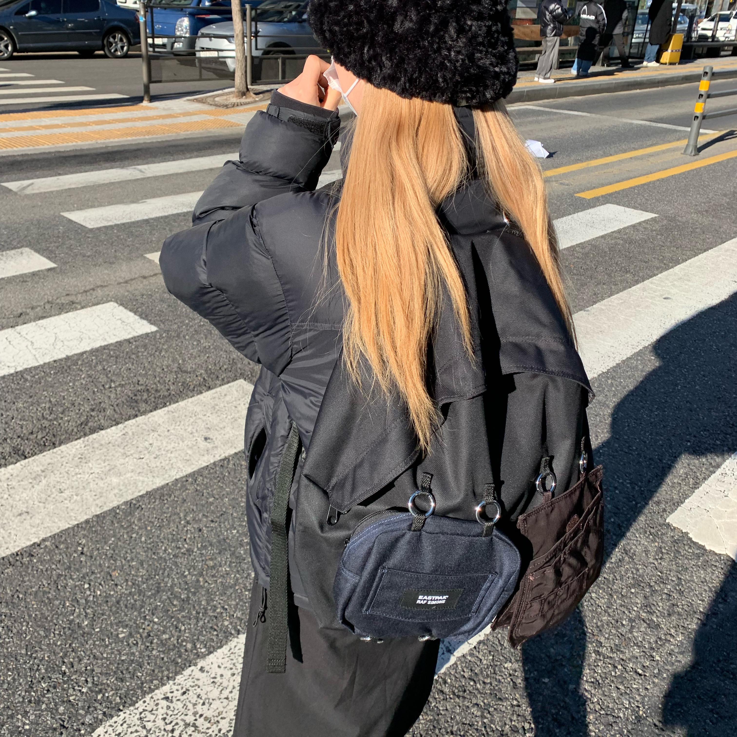 The North Face 1996 Retro Nuptse Jacket Black, Salomon XT-6 Gore-Tex Black Ebony 착용 스타일 - 1