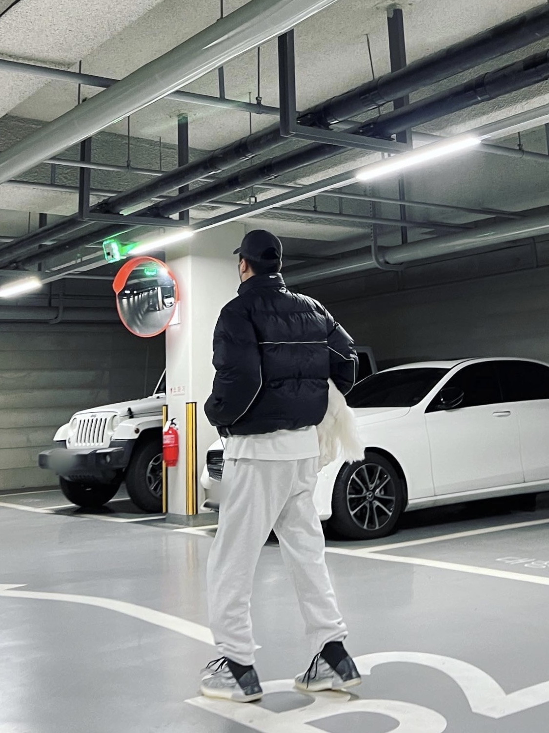 Adidas Yeezy QNTM Lifestyle 착용 스타일 - 1