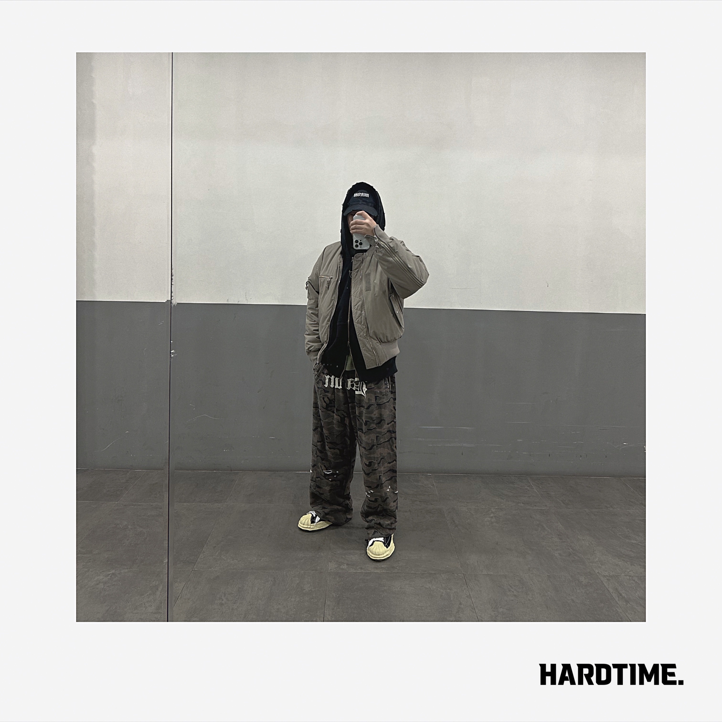 Maison Mihara Yasuhiro Blakey VL OG Sole Canvas Low-top Sneakers Black, Undermycar Otter Oversized Damage-Washed Hood Zip-Up Sepia - 22FW 착용 스타일