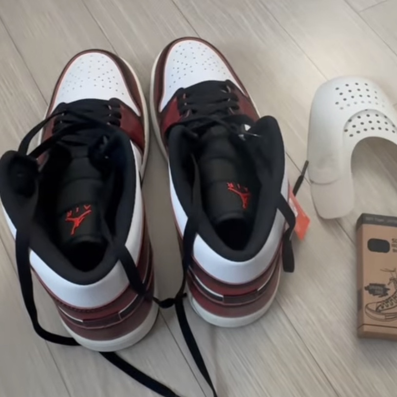 Jordan 1 Mid SE Infrared 23 착용 스타일 - 1
